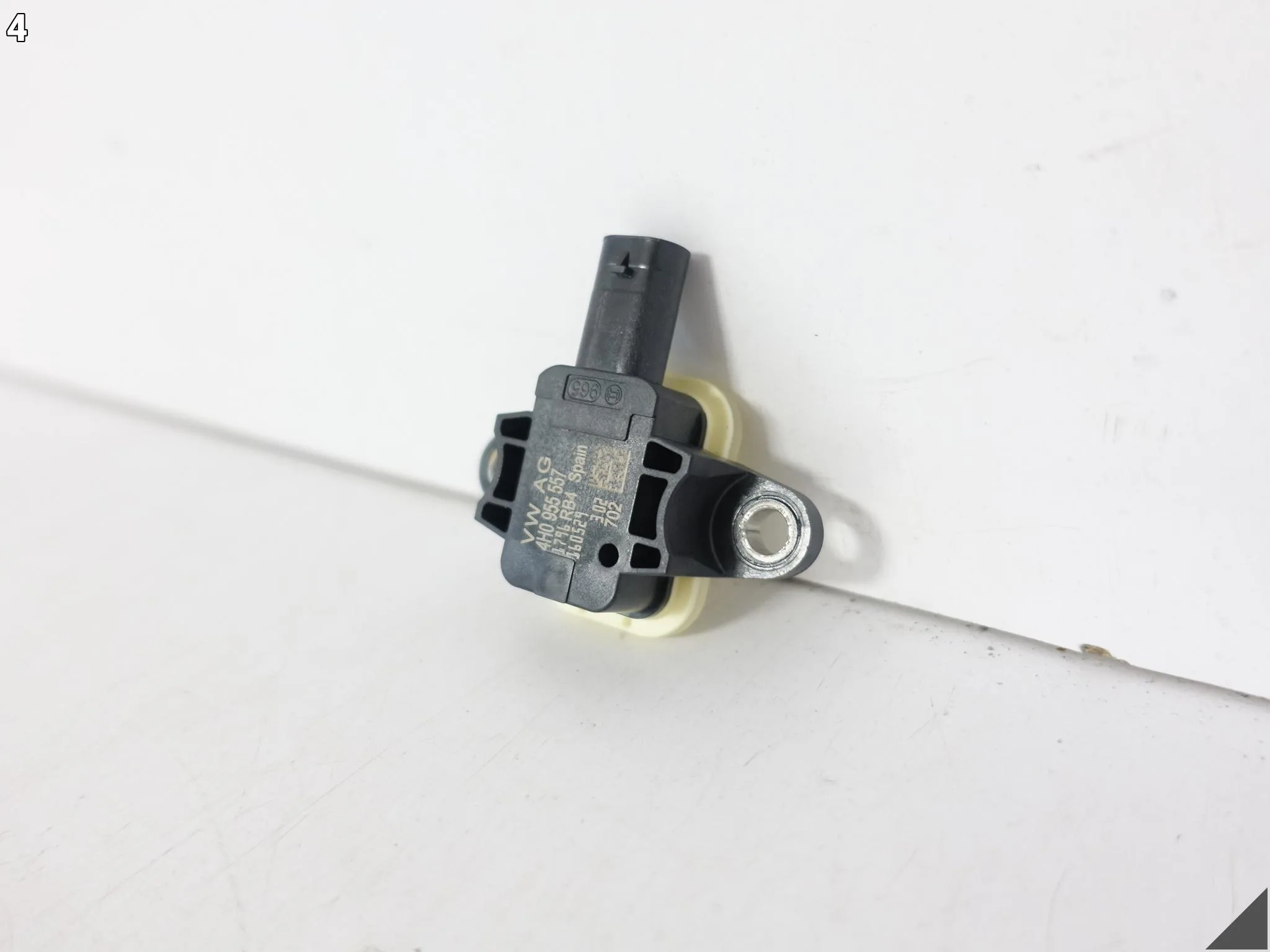 AUDI A7 S7 RS7 4G8 A8 S8 4H0 SKODA VW CZUJNIK UDERZENIOWY DRZWI PRZÓD L = R ebb264eae1882fadebde3bcde6ca186a