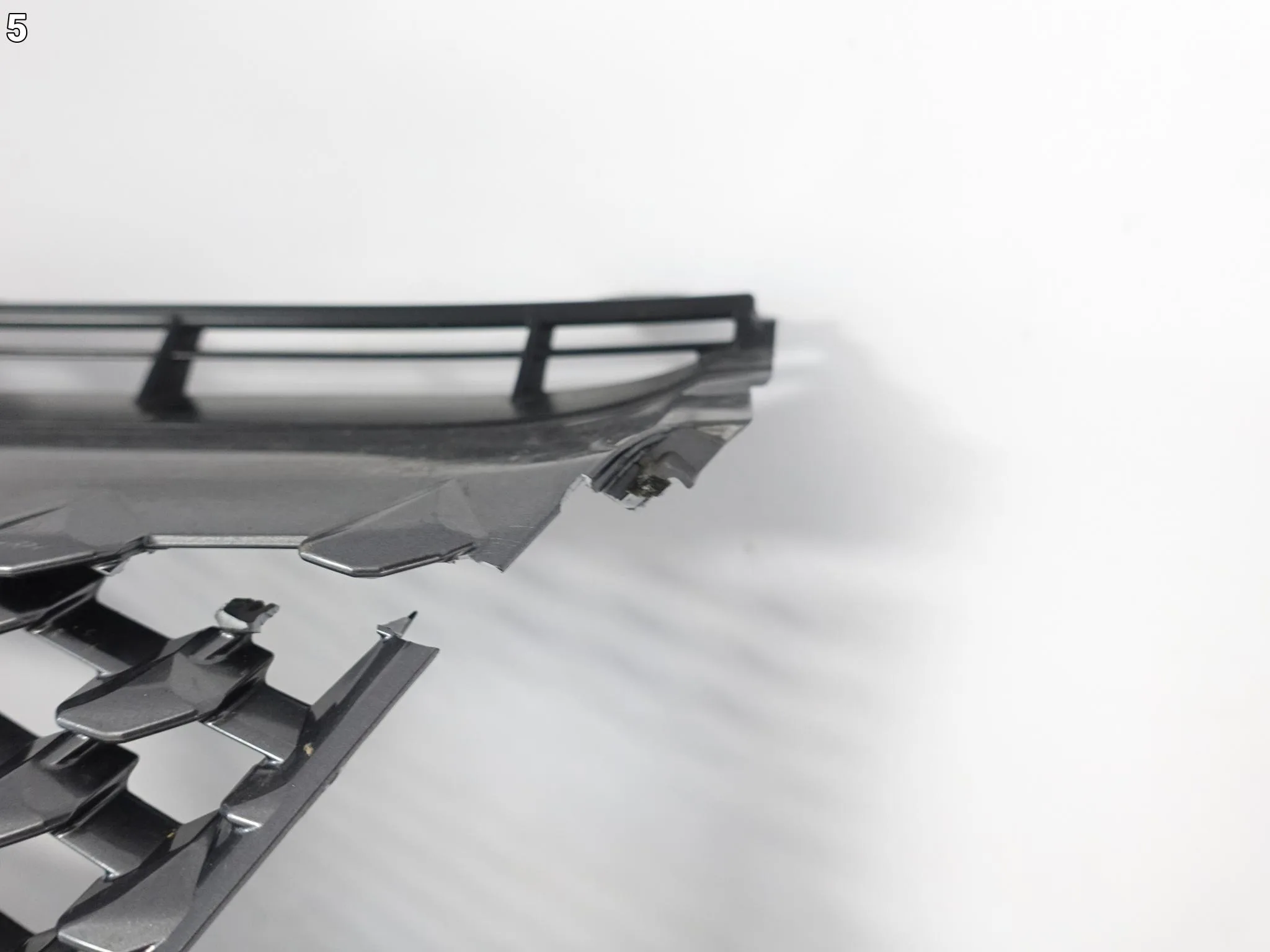 LEXUS LC LC500H LC500 URZ100 Z100 17- GRILL ATRAPA KRATKA (USZKODZONY) 094a8b64c2f667beb82b86d305862226