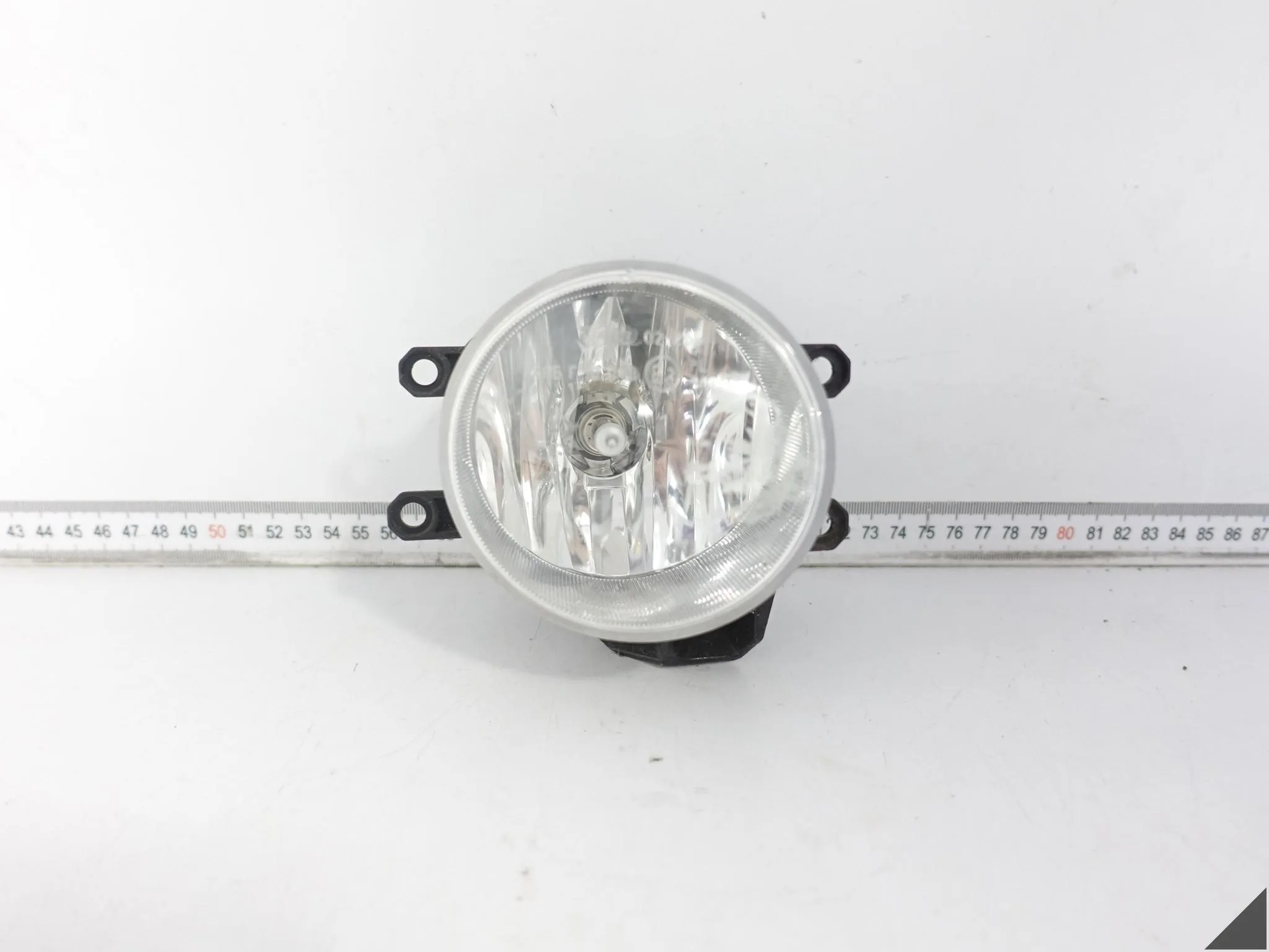 TOYOTA AVENSIS T27 VERSO YARIS III AURIS II COROLLA XI HALOGEN PRAWY PRZÓD TOYOTA AVENSIS T27 VERSO YARIS III AURIS II COROLLA XI HALOGEN PRAWY PRZÓD