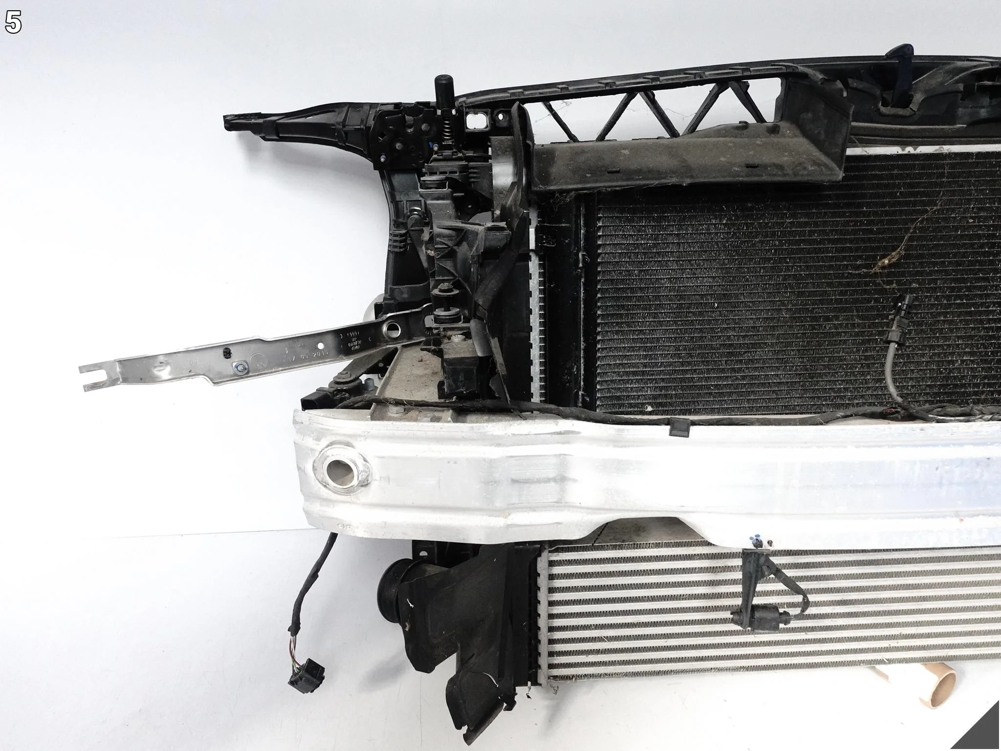 AUDI A7 4G8 A6 4G0 C7 10-18 WZMOCNIENIE PAS CHŁODNICE WENTYLATOR 3.0 TDI AUDI A7 4G8 A6 4G0 C7 10-18 WZMOCNIENIE PAS CHŁODNICE WENTYLATOR 3.0 TDI - obrazek 6