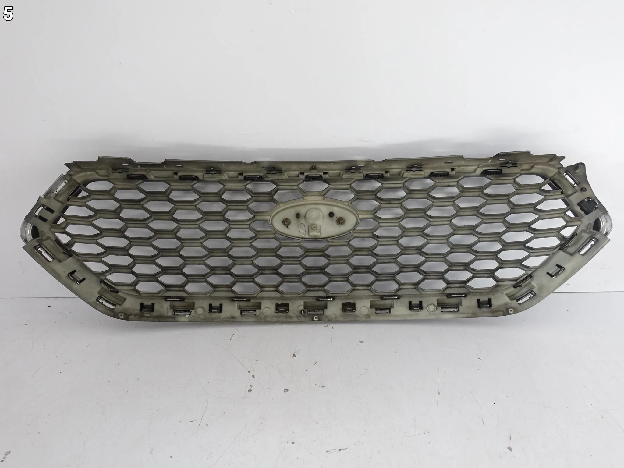FORD KUGA II MK2 VIGNALE LIFT 16-19 GRILL ATRAPA KRATKA W ZDERZAK PRZÓD 8e5e3c0bb05d91fdc7f724c6908583d7