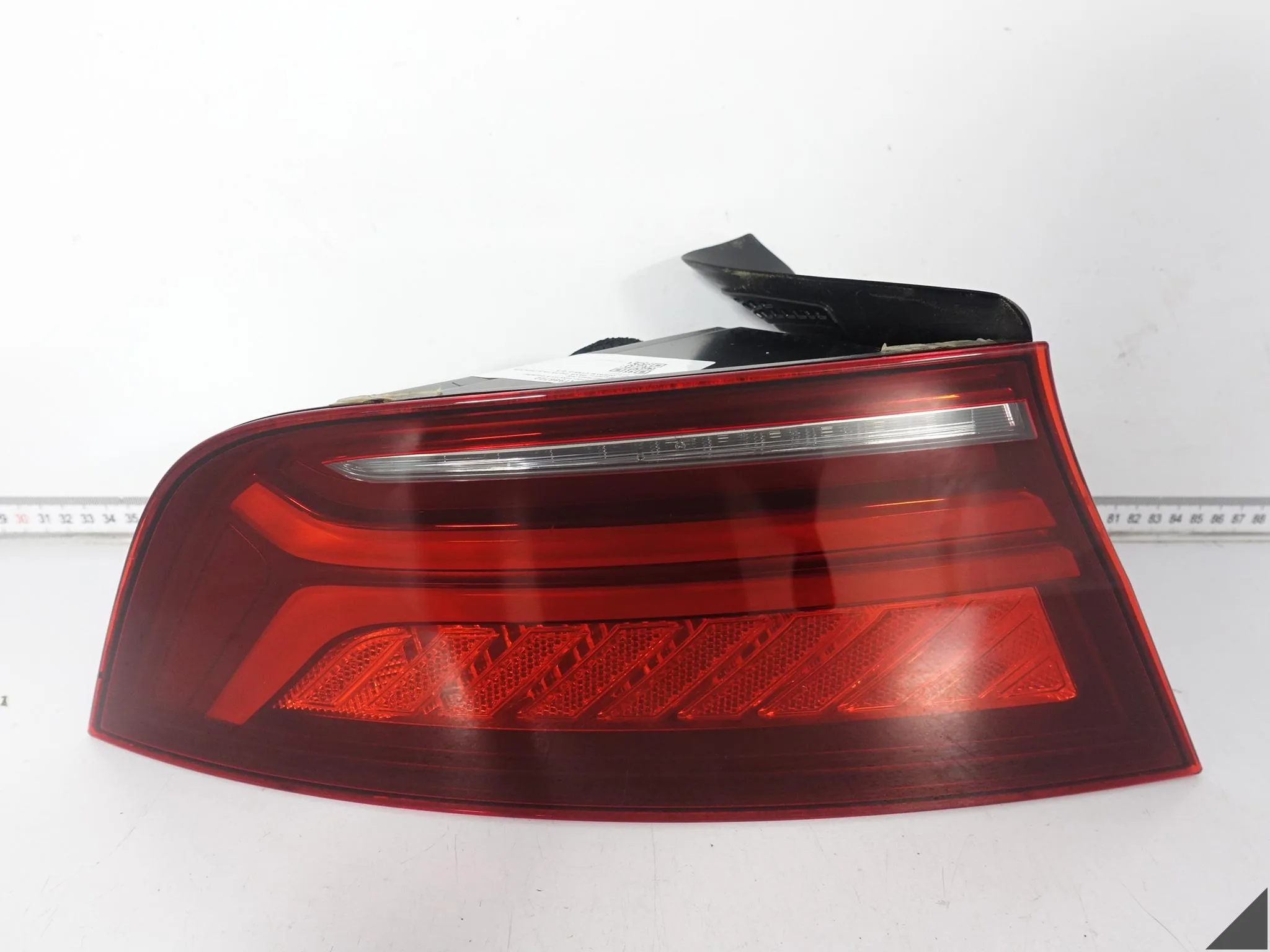 AUDI A7 S7 RS7 4G8 C7 LIFT 14-18 MATRIX LAMPA LED W BŁOTNIK LEWA TYŁ EU AUDI A7 S7 RS7 4G8 C7 LIFT 14-18 MATRIX LAMPA LED W BŁOTNIK LEWA TYŁ EU