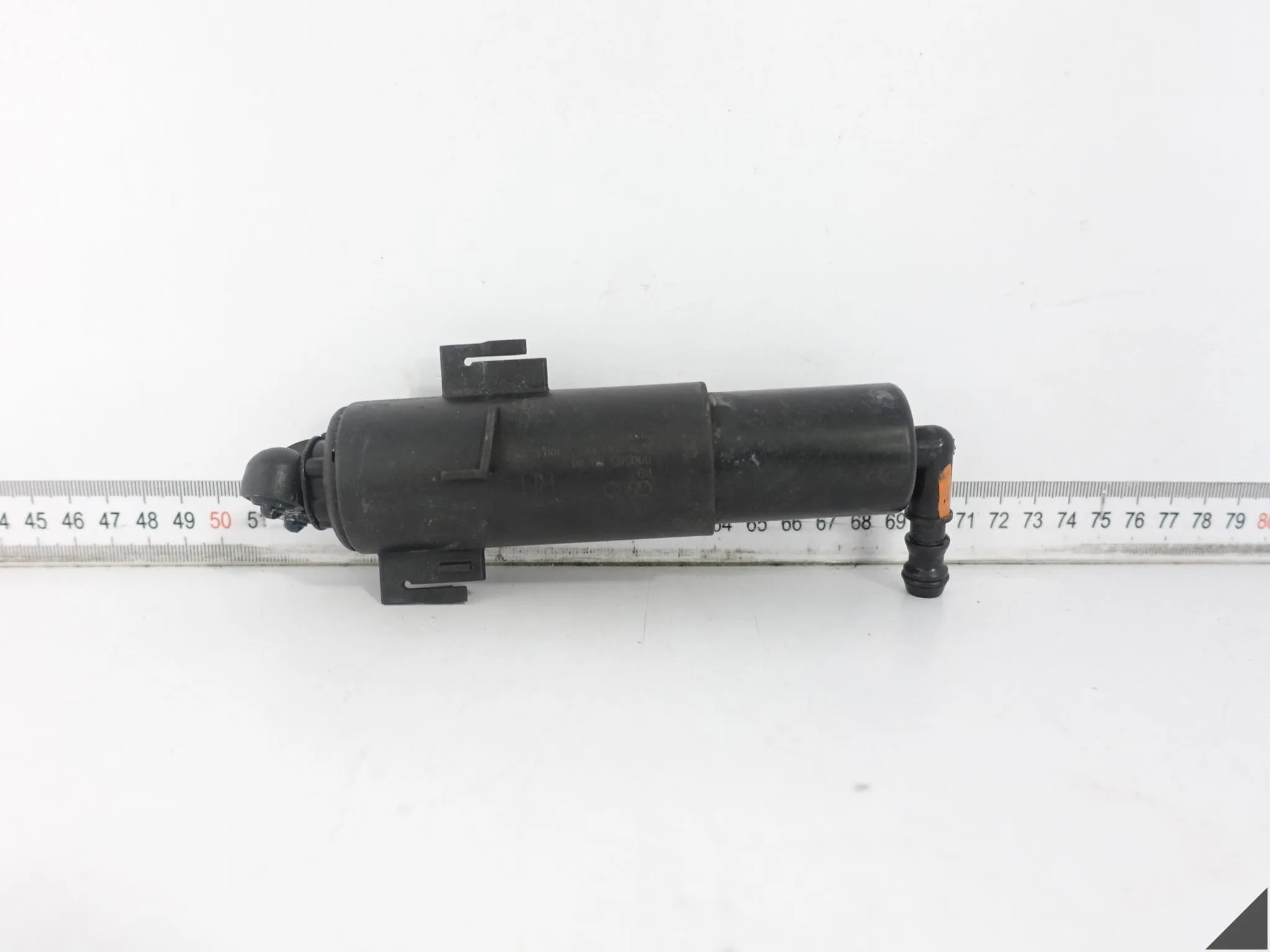 AUDI A4 B8 8K0 08-12 POMPKA DYSZA SPRYSKIWACZ LAMPY PRZEDNIEJ PRAWEJ AUDI A4 B8 8K0 08-12 POMPKA DYSZA SPRYSKIWACZ LAMPY PRZEDNIEJ PRAWEJ