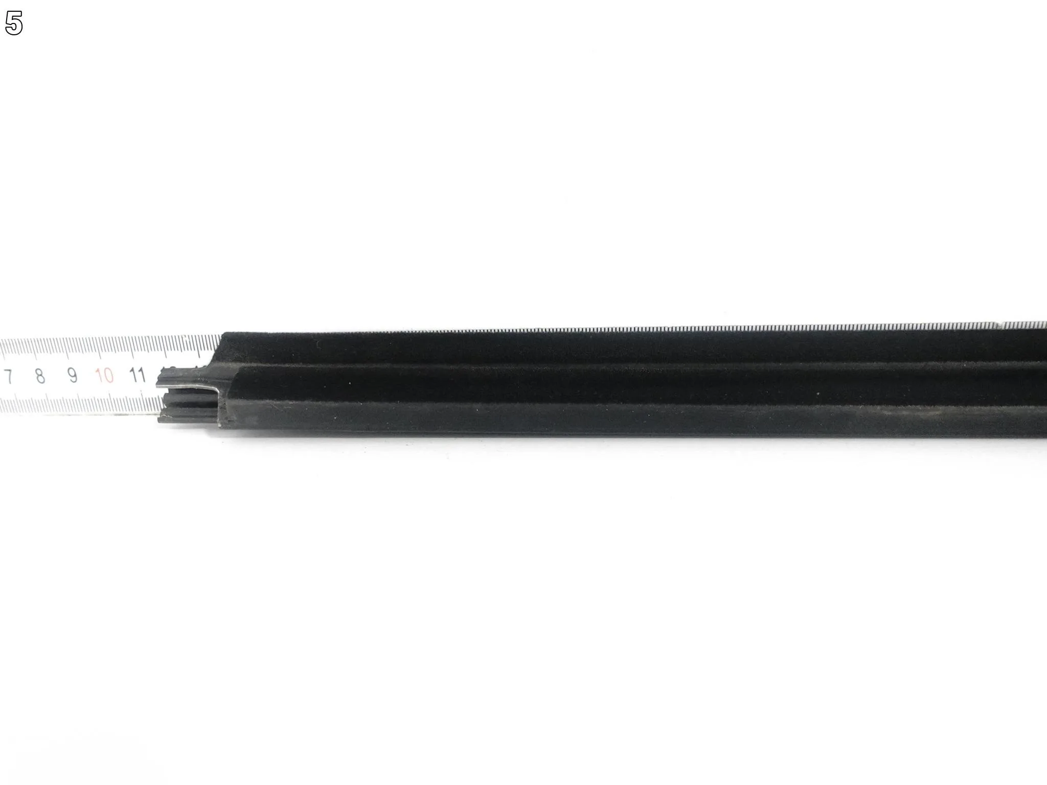 TOYOTA AURIS II 2 E18 LIFT 15-18 LISTWA ZGARNIAJĄCA SZYBY DRZWI PRZÓD PRAWA TOYOTA AURIS II 2 E18 LIFT 15-18 LISTWA ZGARNIAJĄCA SZYBY DRZWI PRZÓD PRAWA - obrazek 6