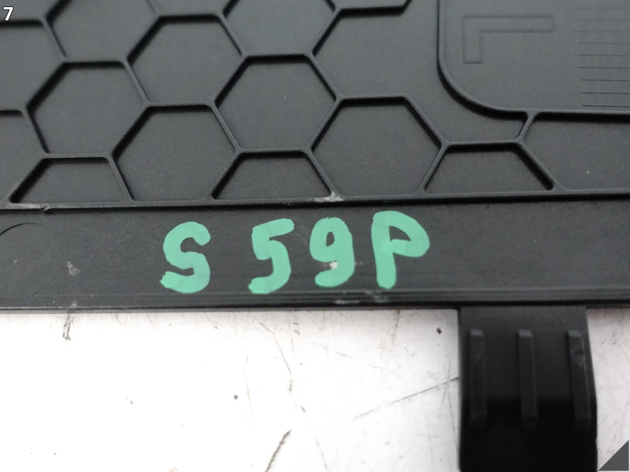 AUDI Q3 83A F3 18-25 OSŁONA ZAŚLEPKA BOCZNA DESKI KOKPITU LEWA 4PK fae2be020922f6c98f9bf44c1d3c0050