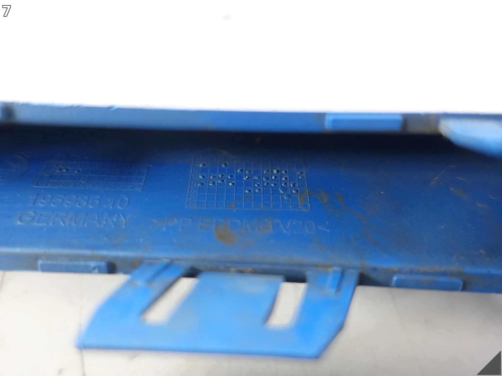 BMW I3 S I3S I01 LIFT 17-22 LISTWA SPOILER NAKŁADKA W ZDERZAK PRZÓD PRAWA b49482d48f2227d63966a890076f768f