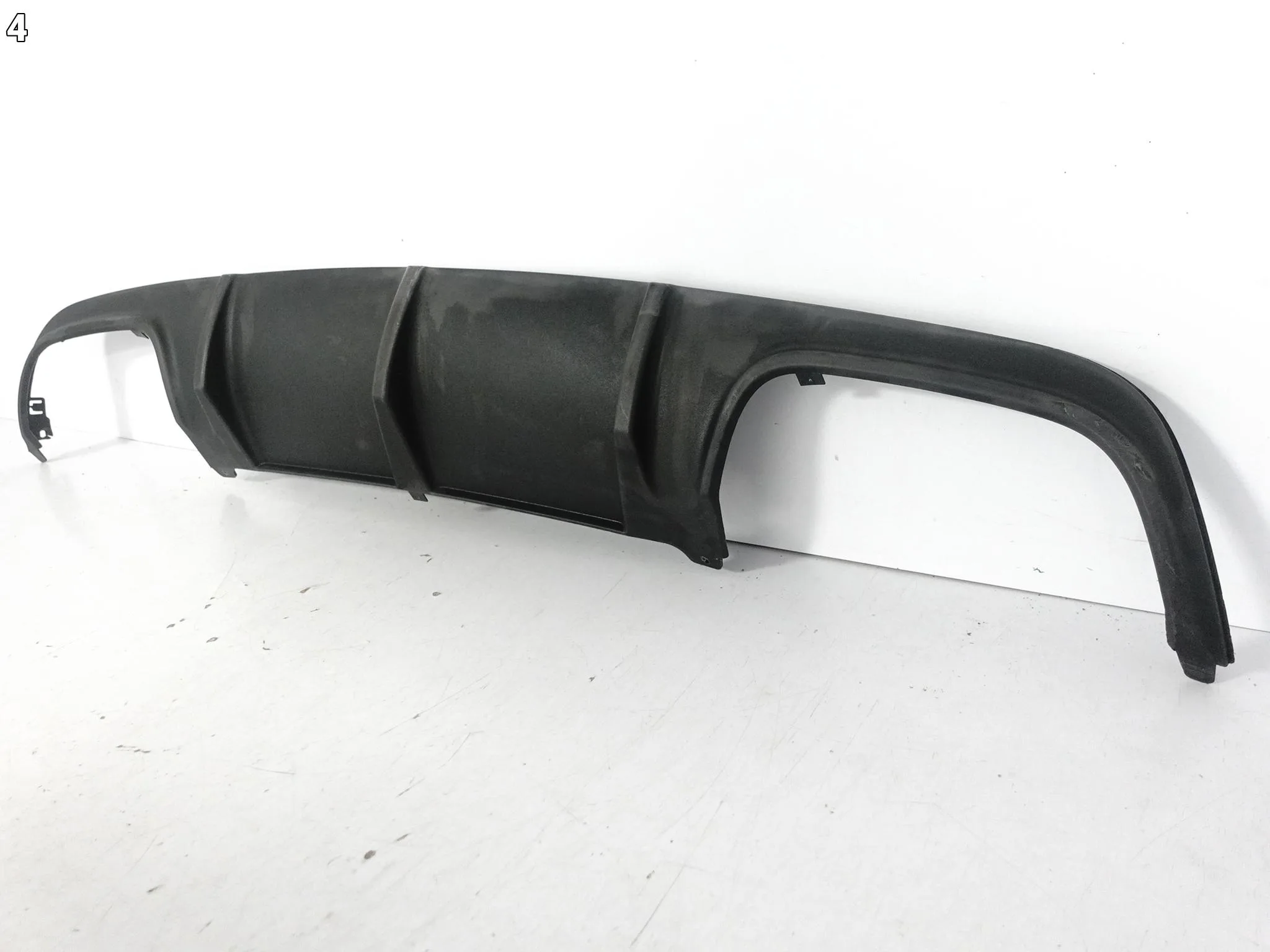 MERCEDES C-KLASA W204 C63 63 AMG SEDAN 07-11 SPOILER DYFUZOR W ZDERZAK TYŁ a3281ab1d44143537d9657805056dc93
