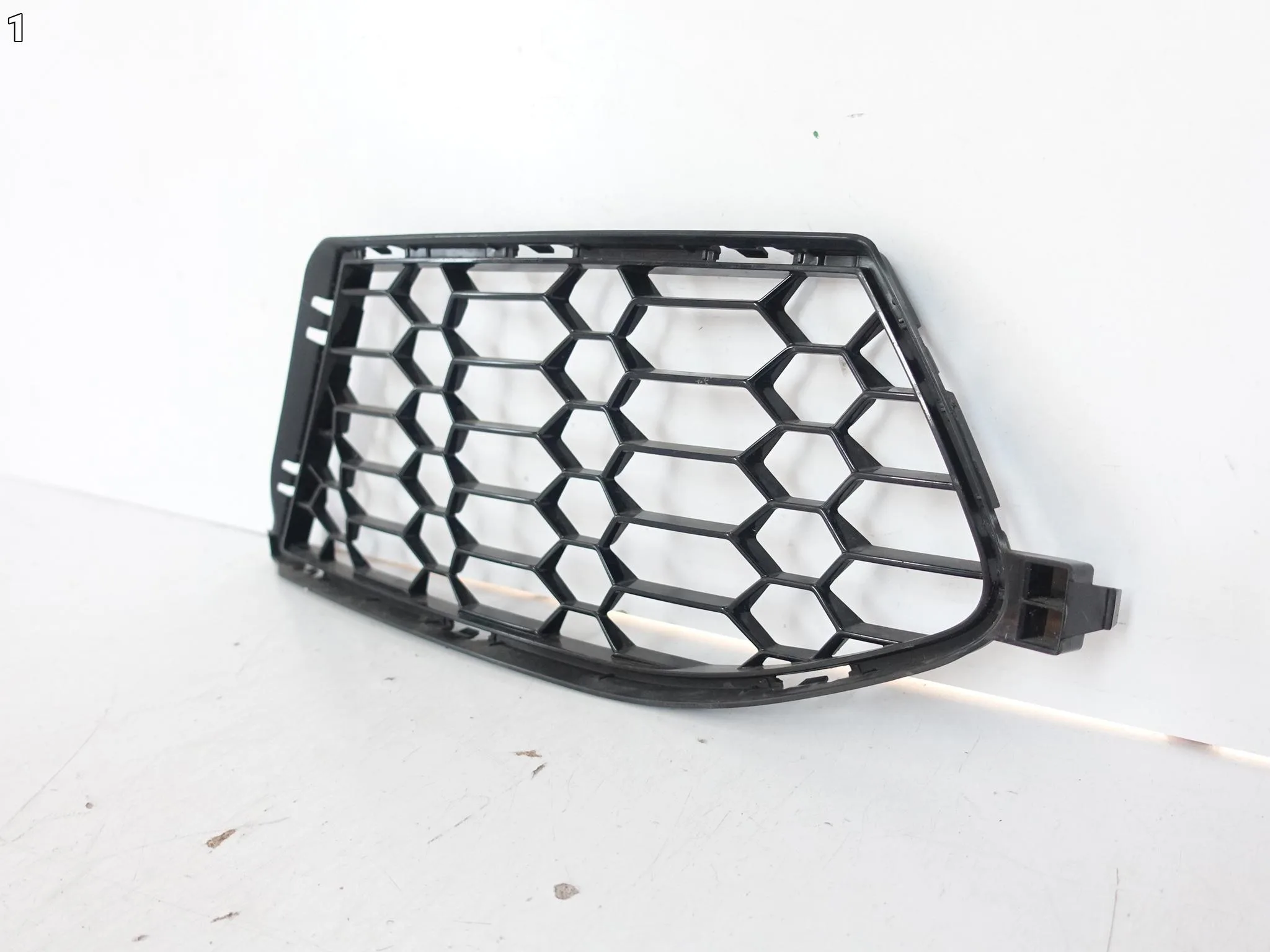 BMW M3 G80 G81 M4 G82 G83 M-POWER COMPETITION KRATKA W ZDERZAK PRZÓD LEWA e2d8f11523c3ea248ecb998265140271