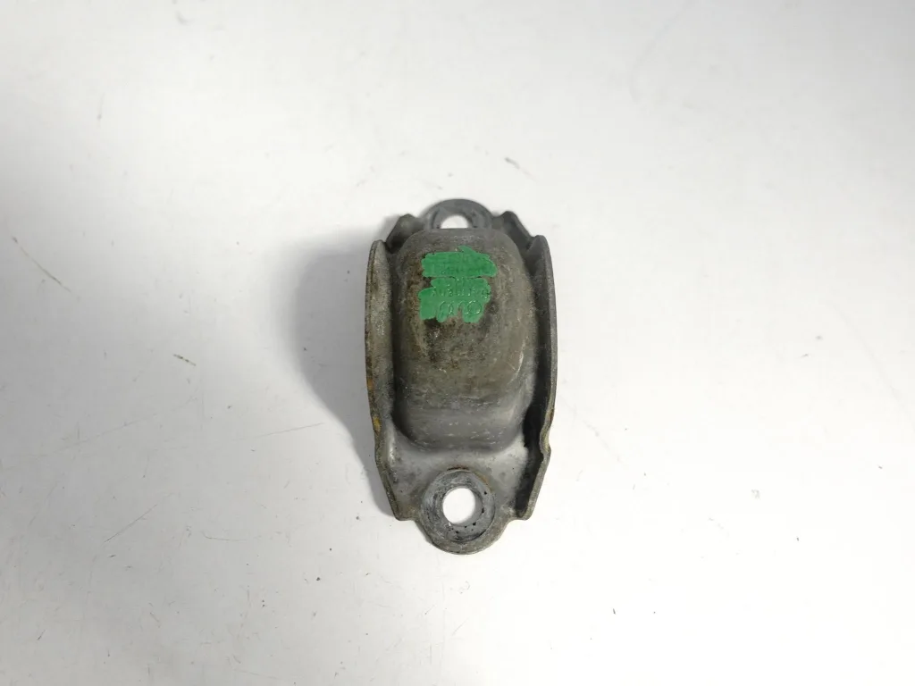 AUDI A5 S5 8T0 8T8 A4 S4 8K0 B8 MOCOWANIE UCHWYT STABILIZATORA PRZÓD L = R 8828ce7e7bfc364783720efc27777e0e