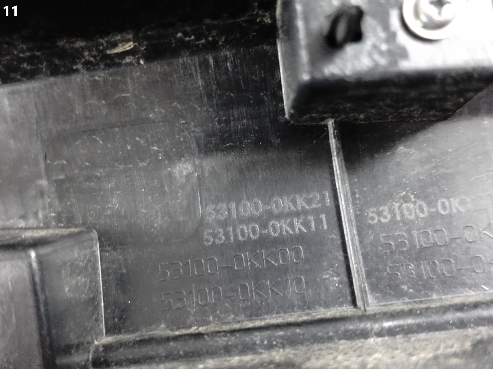 TOYOTA HILUX VIII 8 LIFT 20-24 GRILL ATRAPA KRATKA W ZDERZAK PRZÓD 478e1b9344e1a5f7f7763174d7901c69