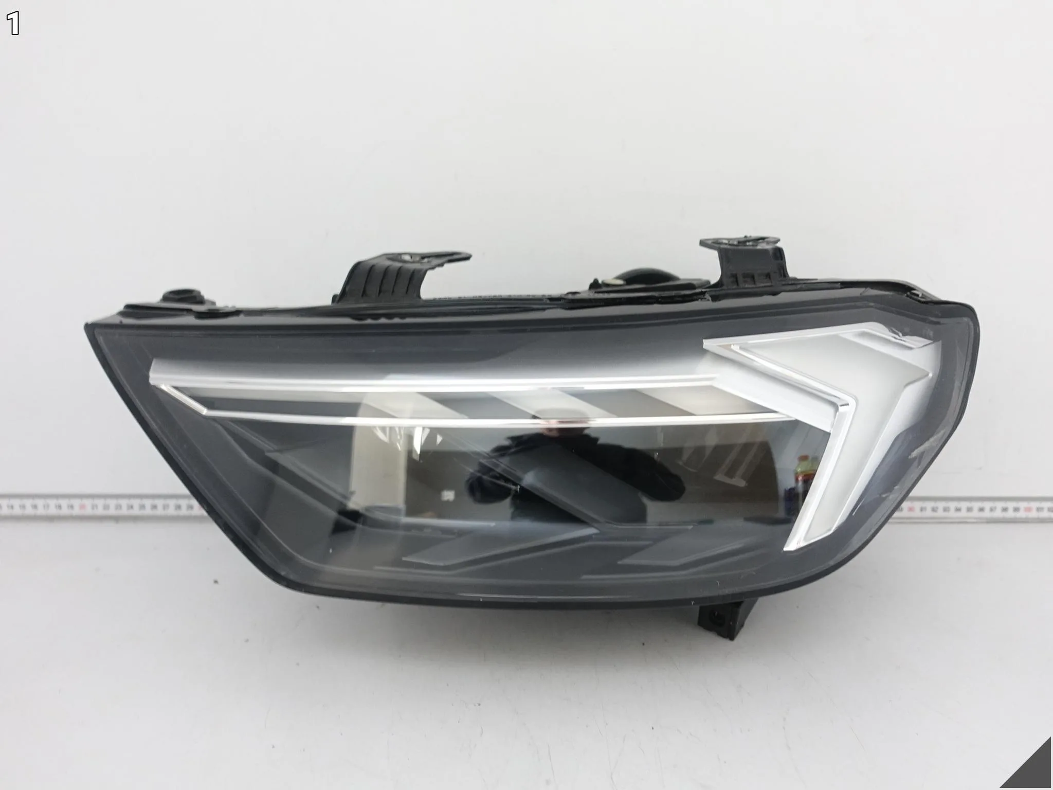 AUDI A1 S1 2 (II GENERACJA) 82A 18-25 LAMPA FULL LED LEWA PRZÓD EUROPA 65addff054bda50692d9e5d0d978a901