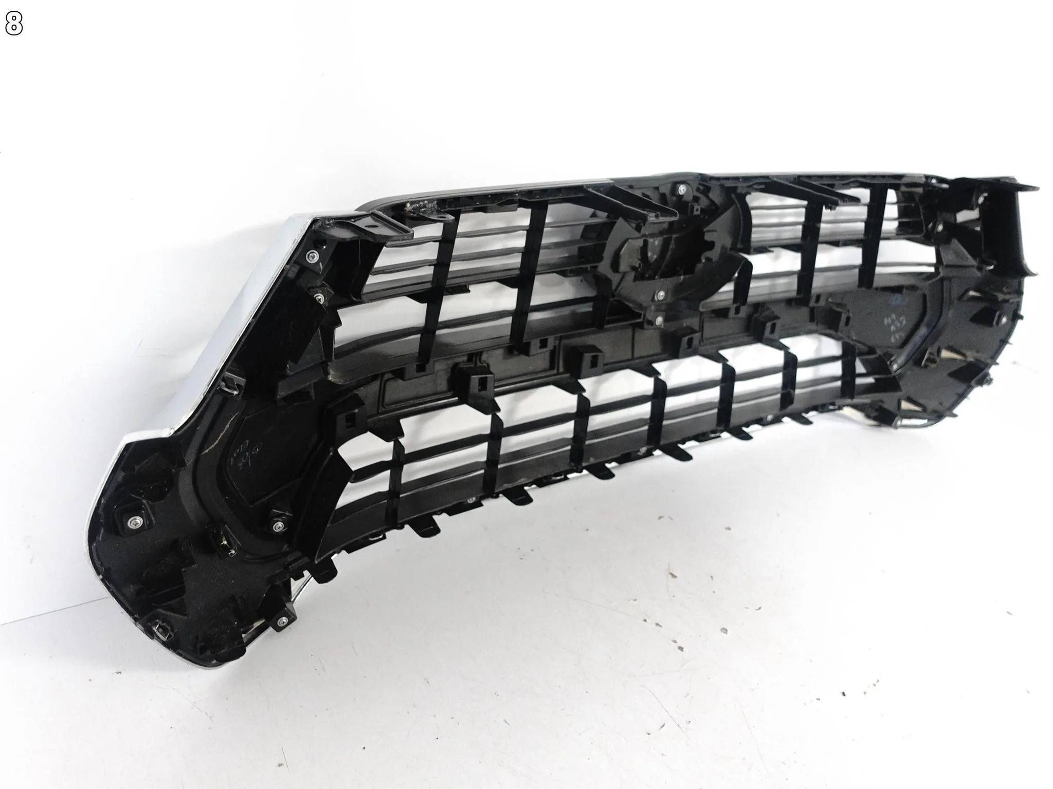 TOYOTA HILUX VIII 8 LIFT 20-24 GRILL ATRAPA KRATKA W ZDERZAK PRZÓD 9e6863bbaa5d2848edeab12d52ae3160