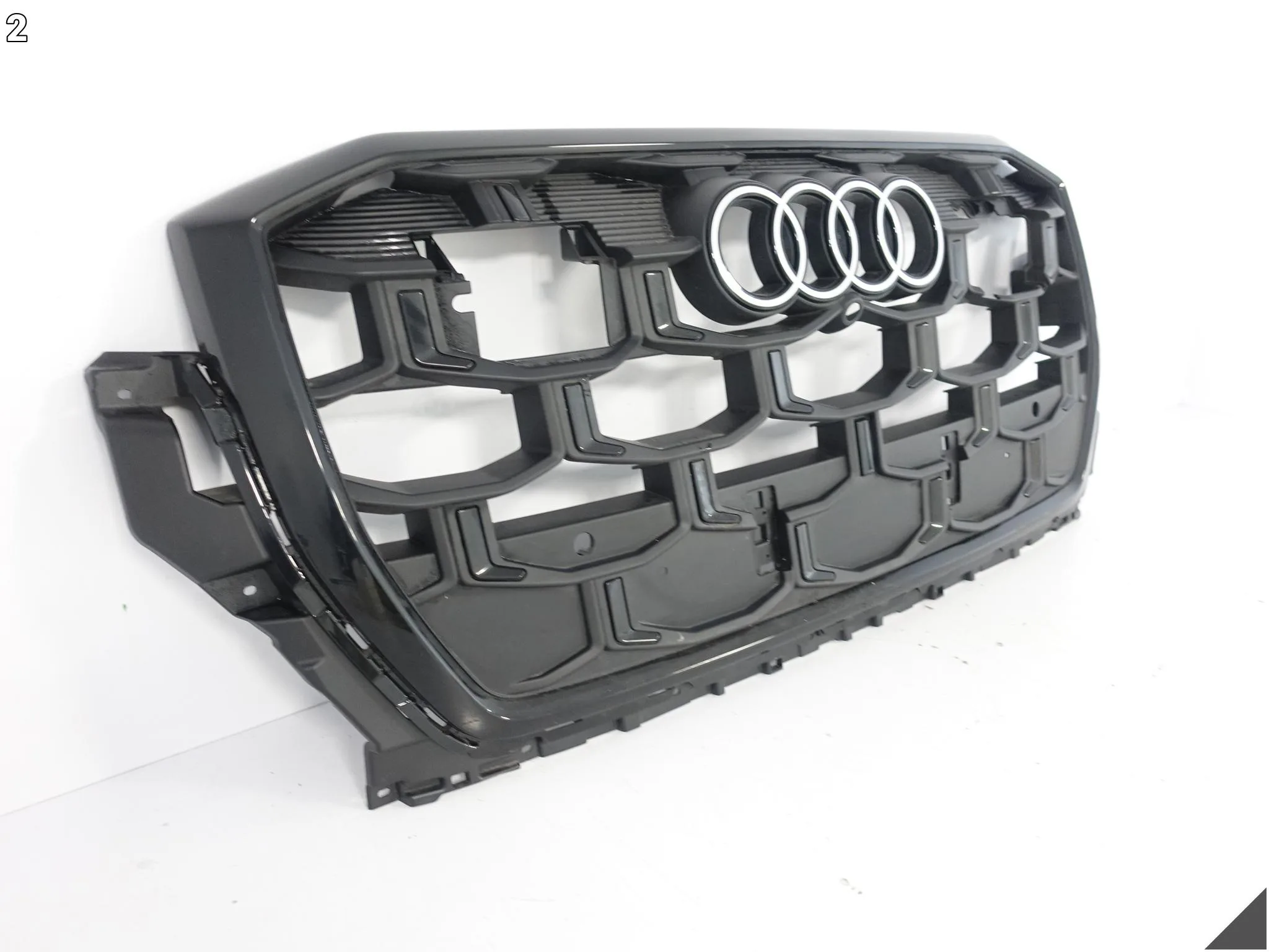 AUDI SQ7 II S-LINE 4M0 LIFT (DRUGI LIFT) 24- GRILL ATRAPA PRZÓD 3FZ 08468eb18732a401619db734157096d4