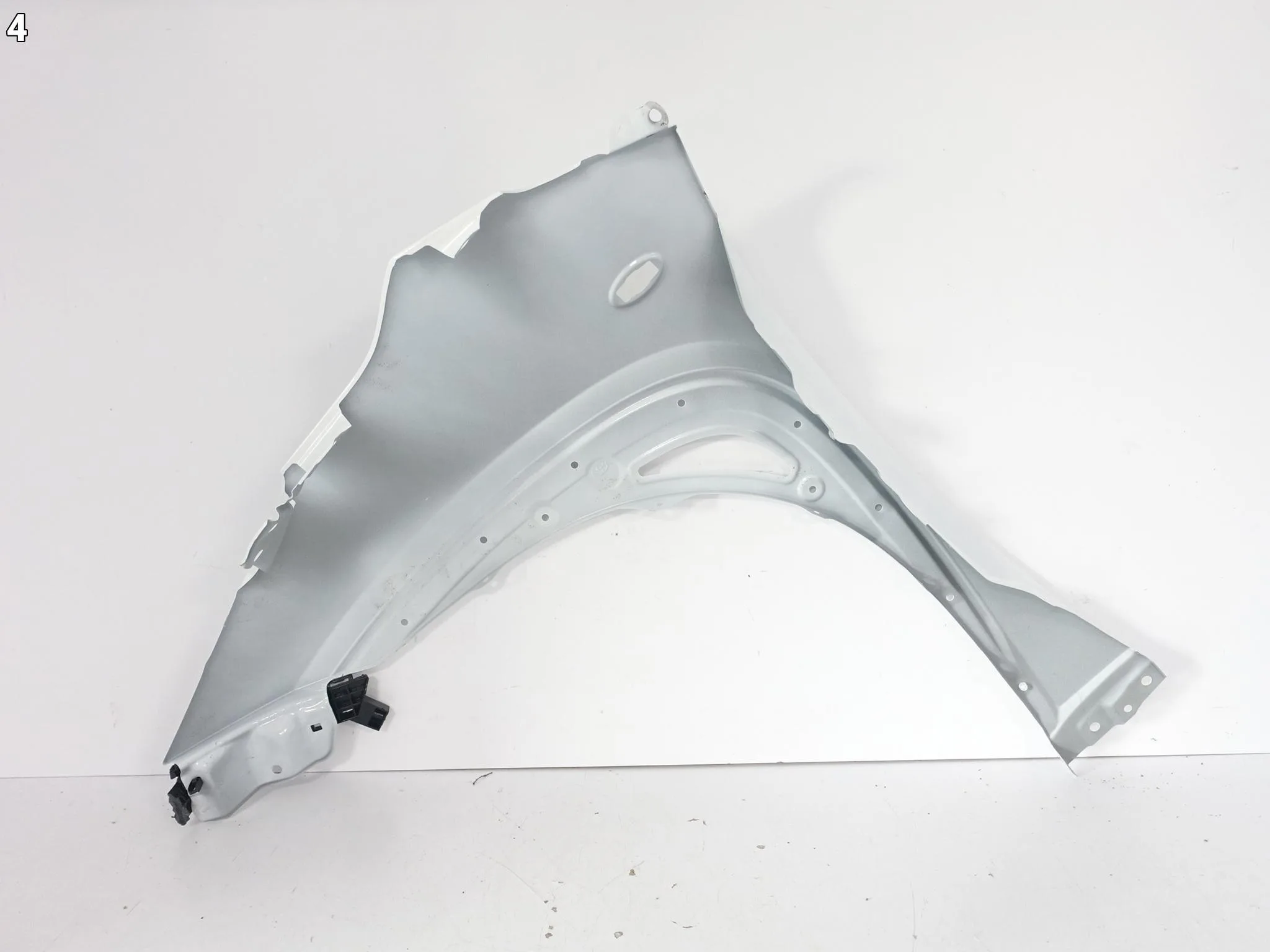 TOYOTA AYGO X 21- BŁOTNIK FENDER PRAWY PRZÓD TOYOTA AYGO X 21- BŁOTNIK FENDER PRAWY PRZÓD