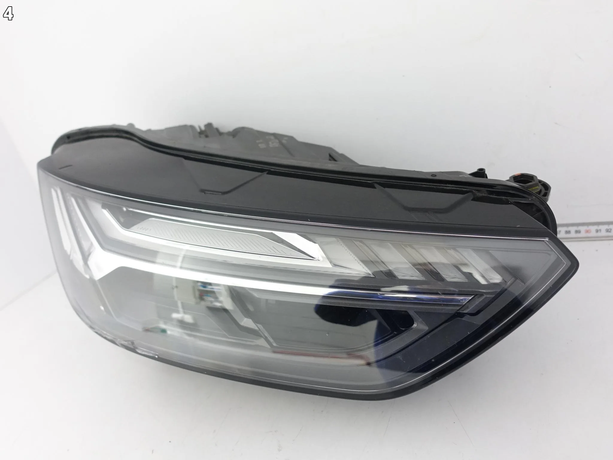 AUDI Q5 SQ5 II 80A FY LIFT 21-25 MATRIX FULL LED LAMPA PRAWA PRZÓD EUROPA 834cff9eccd9cd1309b8ee204d416a80