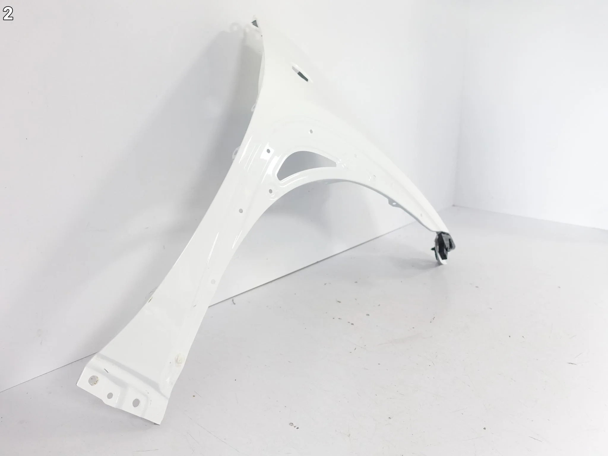 TOYOTA AYGO X 21- BŁOTNIK FENDER PRAWY PRZÓD TOYOTA AYGO X 21- BŁOTNIK FENDER PRAWY PRZÓD
