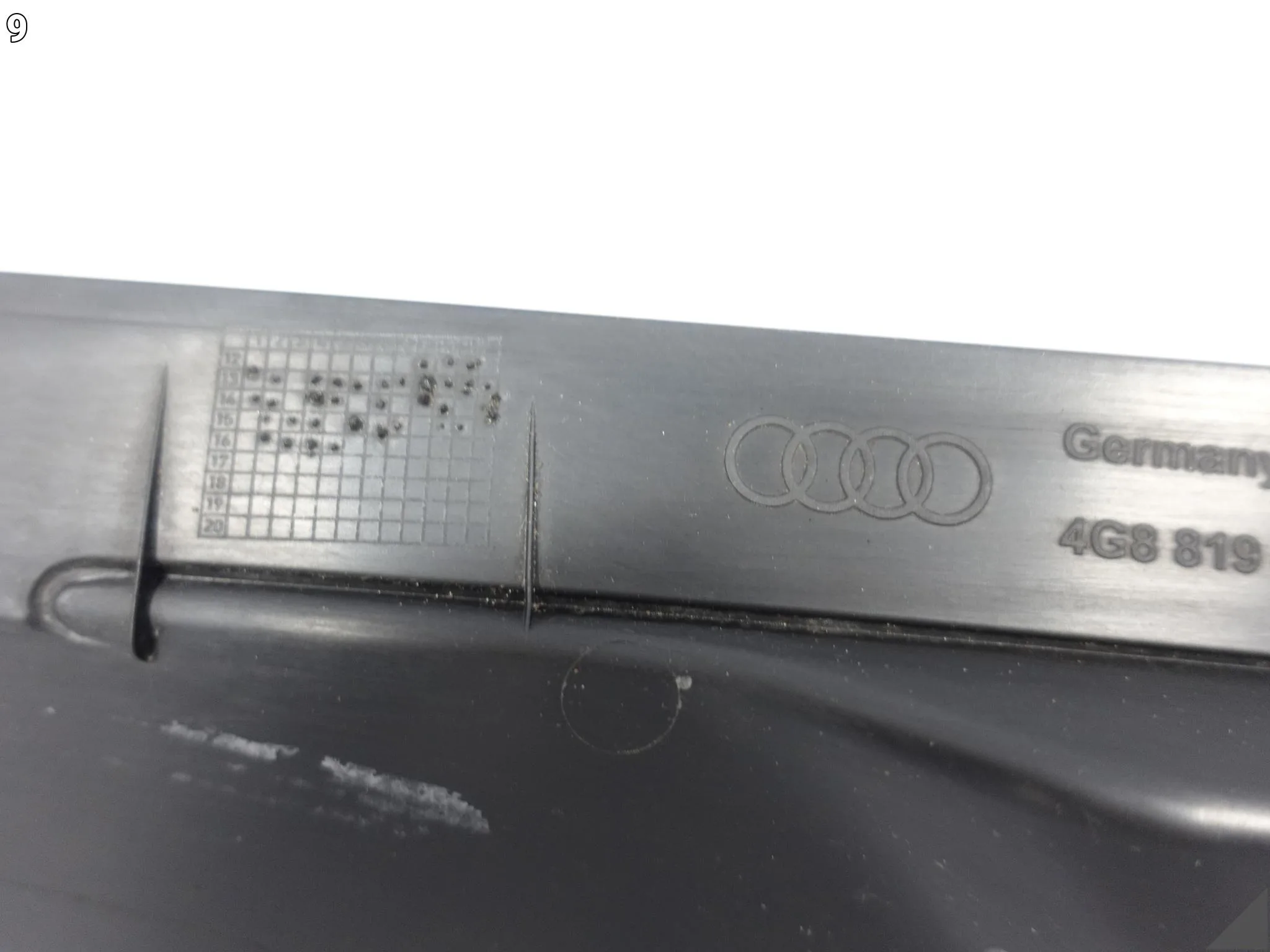 AUDI A7 S7 RS7 4G8 C7 10-18 LISTWA PODSZYBIE OSŁONA OBUDOWA 4G8819403F 8084b1a616fa0f7b230cf4e302079be0
