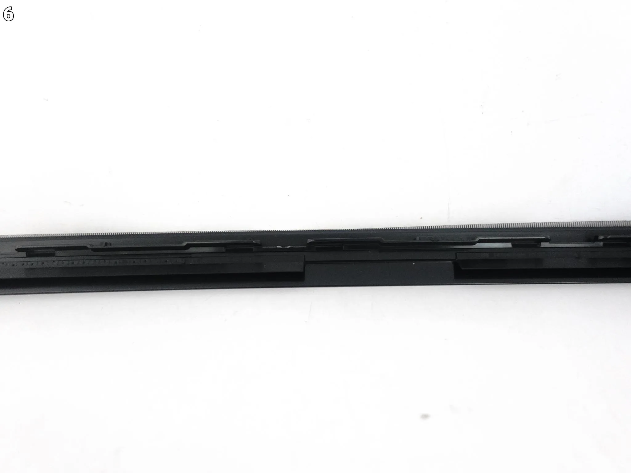 TOYOTA LAND CRUISER J250 ZX 1958 24- LISTWA USZCZELKA SZYBY CZOŁOWEJ LEWA TOYOTA LAND CRUISER J250 ZX 1958 24- LISTWA USZCZELKA SZYBY CZOŁOWEJ LEWA - obrazek 7