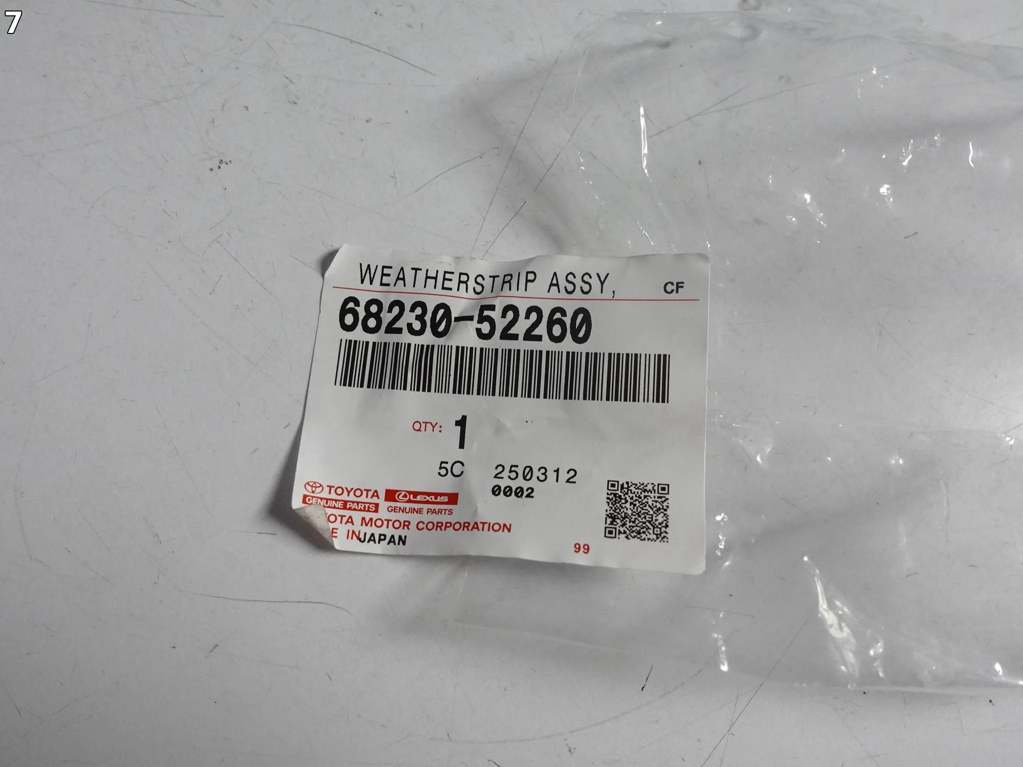 TOYOTA YARIS IV 4 19- LISTWA ZGARNIAJĄCA SZYBY DRZWI TYŁ LEWA ORG TOYOTA YARIS IV 4 19- LISTWA ZGARNIAJĄCA SZYBY DRZWI TYŁ LEWA ORG - obrazek 8