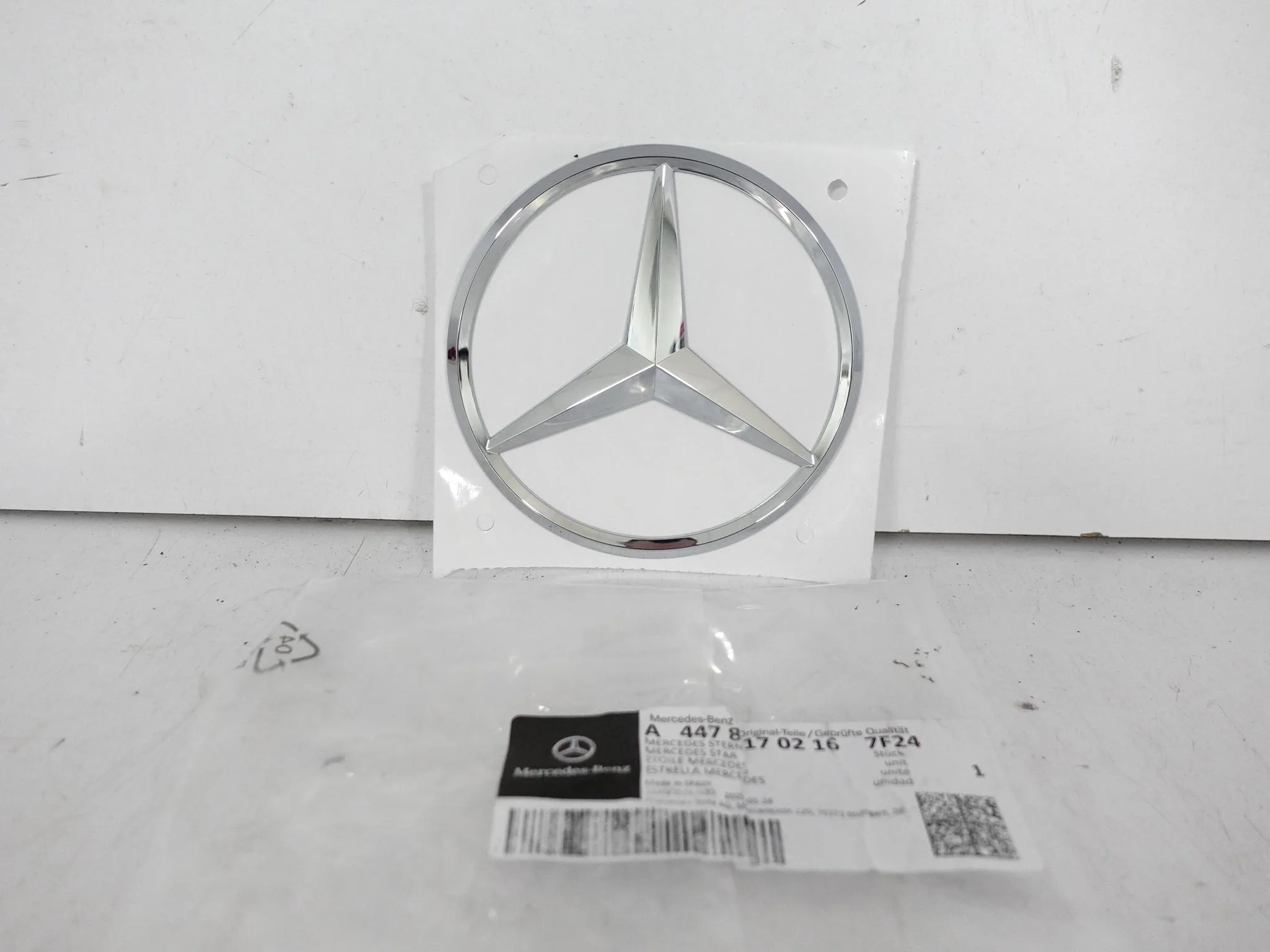 MERCEDES VITO V-KLASA W447 G-KLASA W463 ZNACZEK EMBLEMAT LOGO TYŁ CHROM ORG 3f27594fa69f1a5a8d71c7c1977b062c