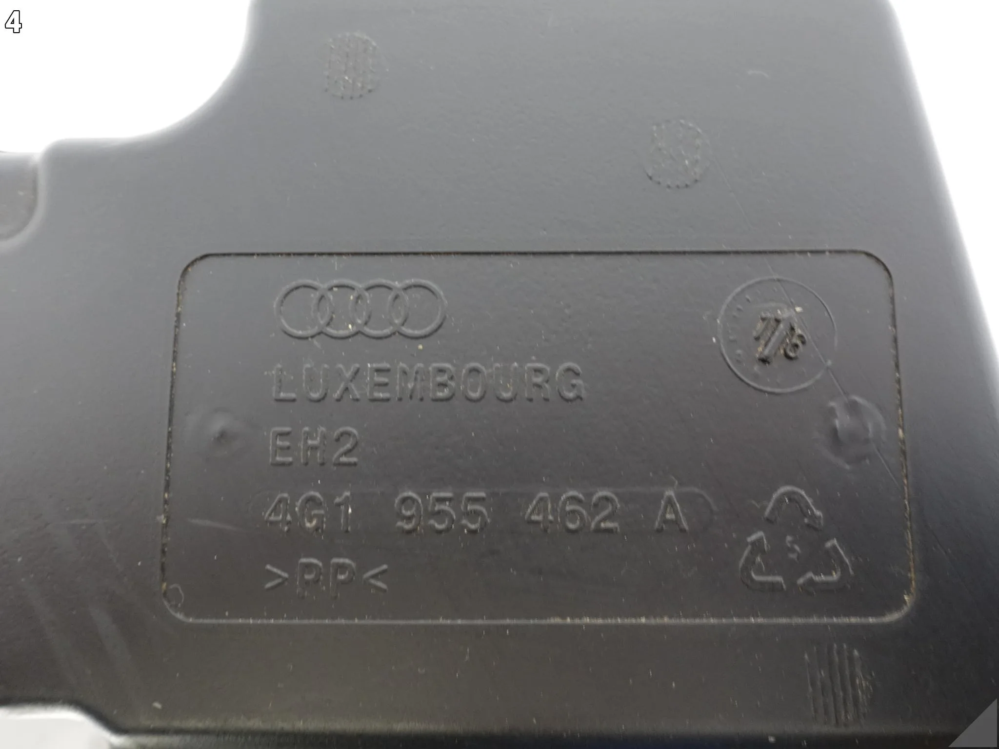AUDI A7 S7 RS7 4G8 A6 S6 RS6 4G0 C7 10-18 WLEW ZBIORNICZKA SPRYSKIWACZY AUDI A7 S7 RS7 4G8 A6 S6 RS6 4G0 C7 10-18 WLEW ZBIORNICZKA SPRYSKIWACZY - obrazek 5
