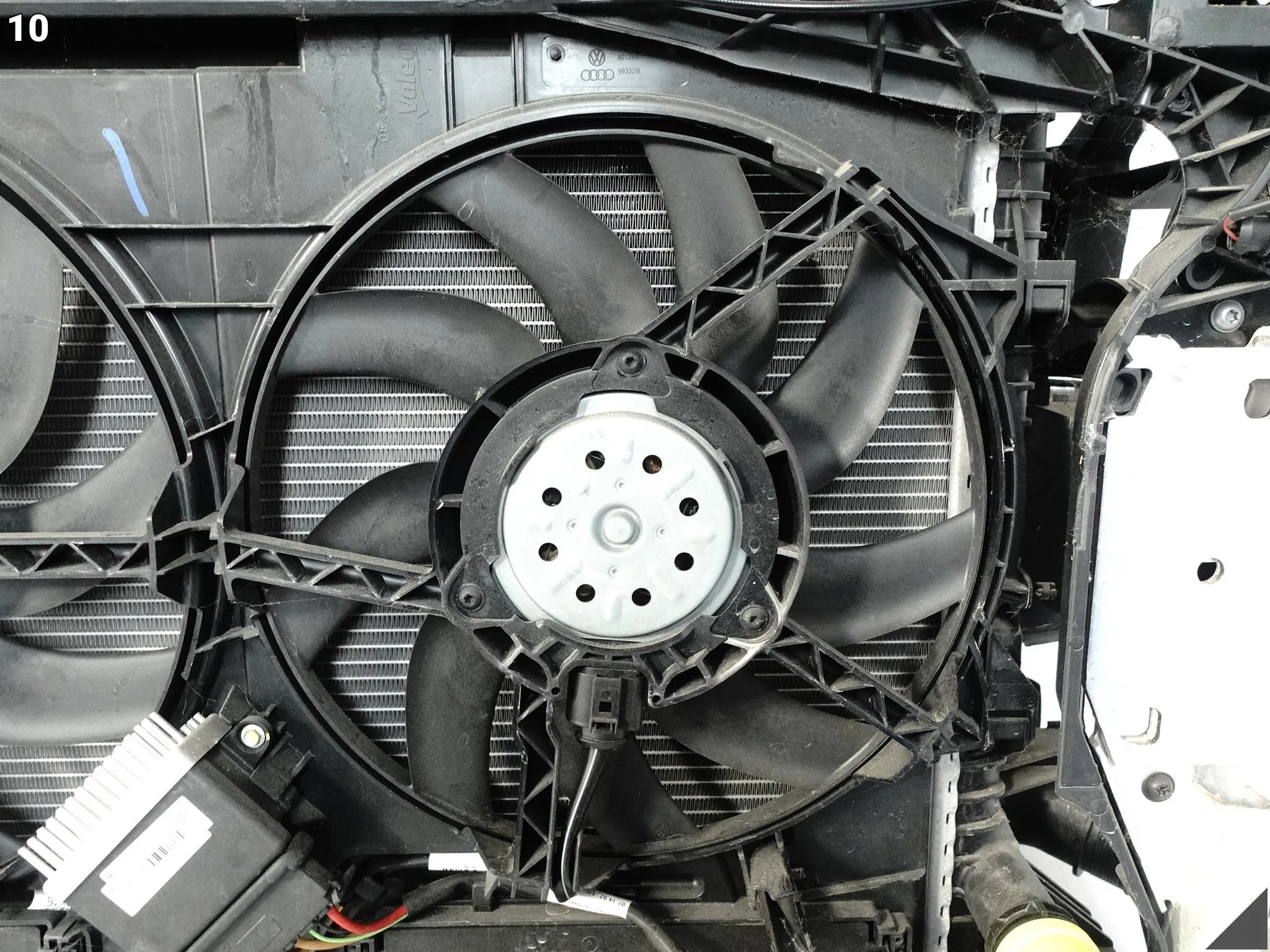 AUDI A7 4G8 A6 4G0 C7 10-18 WZMOCNIENIE PAS CHŁODNICE WENTYLATOR 3.0 TDI AUDI A7 4G8 A6 4G0 C7 10-18 WZMOCNIENIE PAS CHŁODNICE WENTYLATOR 3.0 TDI - obrazek 11