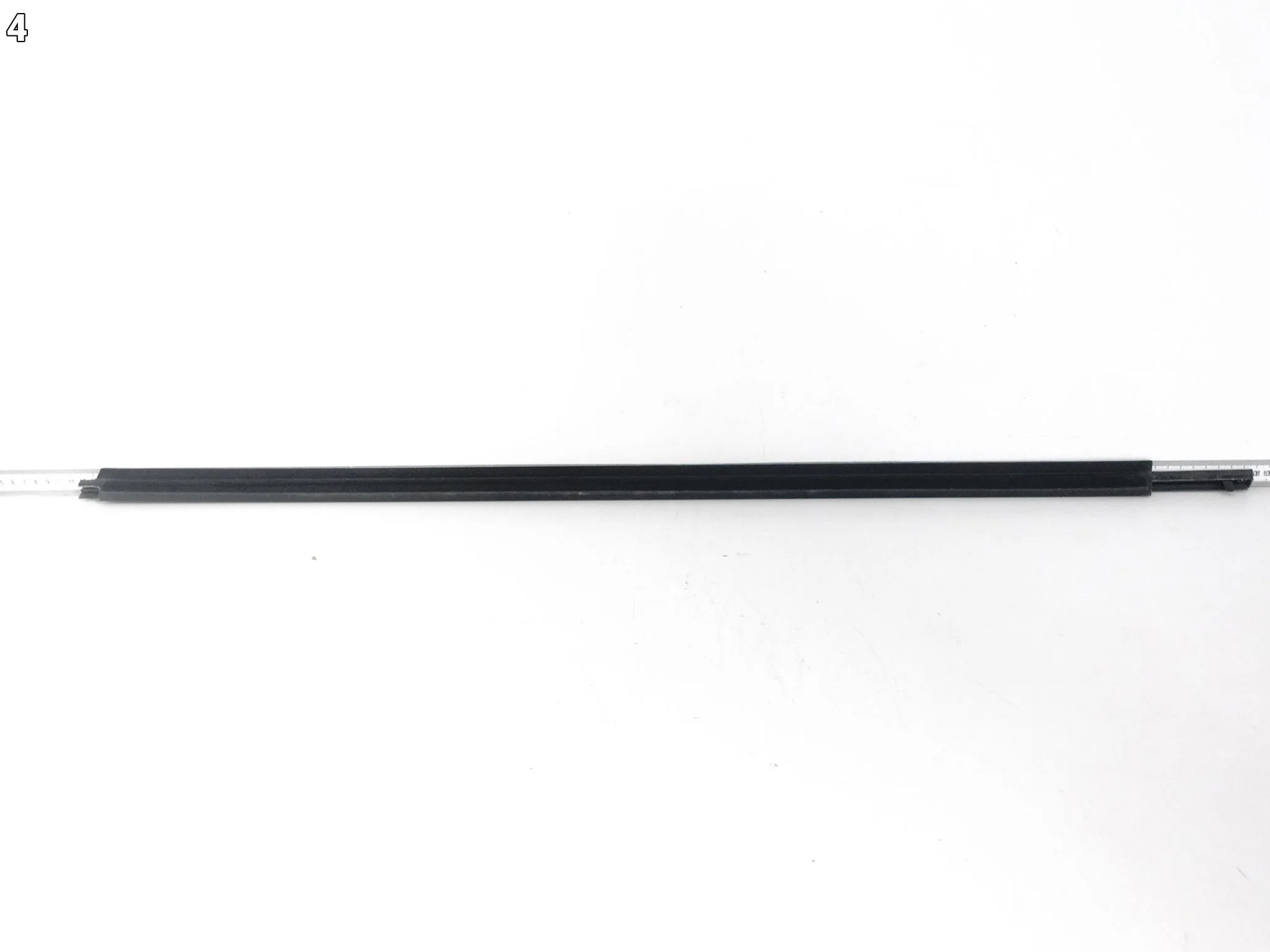 TOYOTA AURIS II 2 E18 LIFT 15-18 LISTWA ZGARNIAJĄCA SZYBY DRZWI PRZÓD PRAWA TOYOTA AURIS II 2 E18 LIFT 15-18 LISTWA ZGARNIAJĄCA SZYBY DRZWI PRZÓD PRAWA - obrazek 5