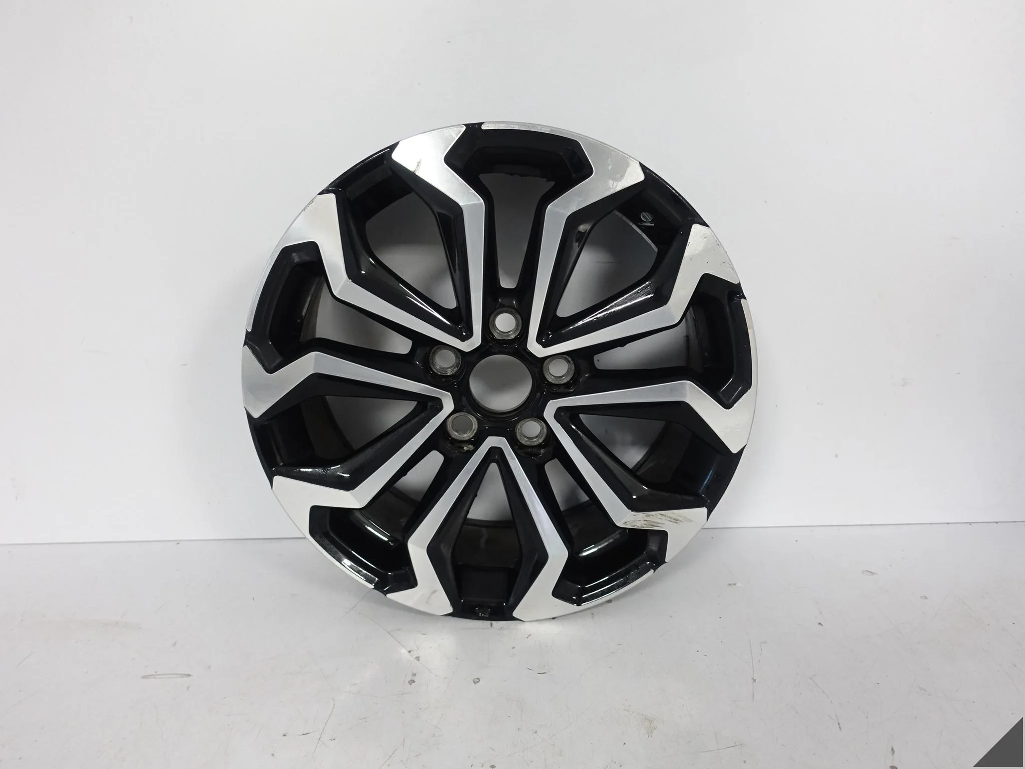 TOYOTA YARIS CROSS AURIS COROLLA AVENSIS FELGA ALUFELGA 7Jx17 ET50 5×114,3 c370e3d34b677f4b8e4ff40ee561faa8