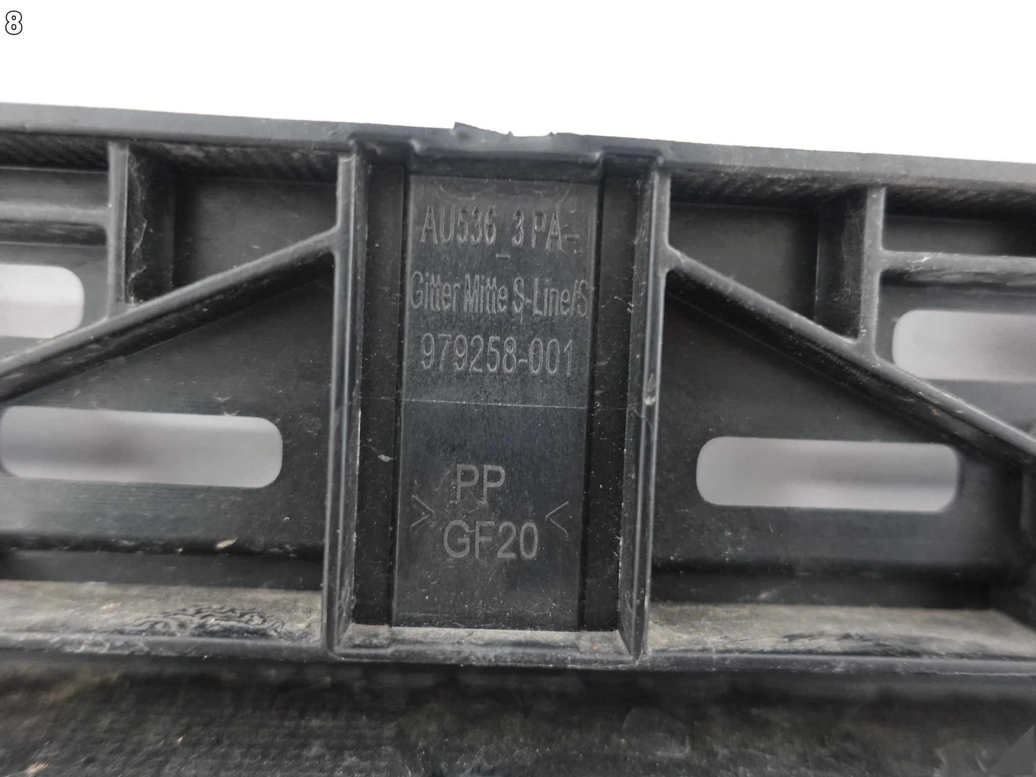 AUDI Q8 S-LINE SQ8 4M8 LIFT 24- KRATKA ATRAPA SPOILER W ZDERZAK PRZÓD 31166276838f27702cc18af37cac4dad