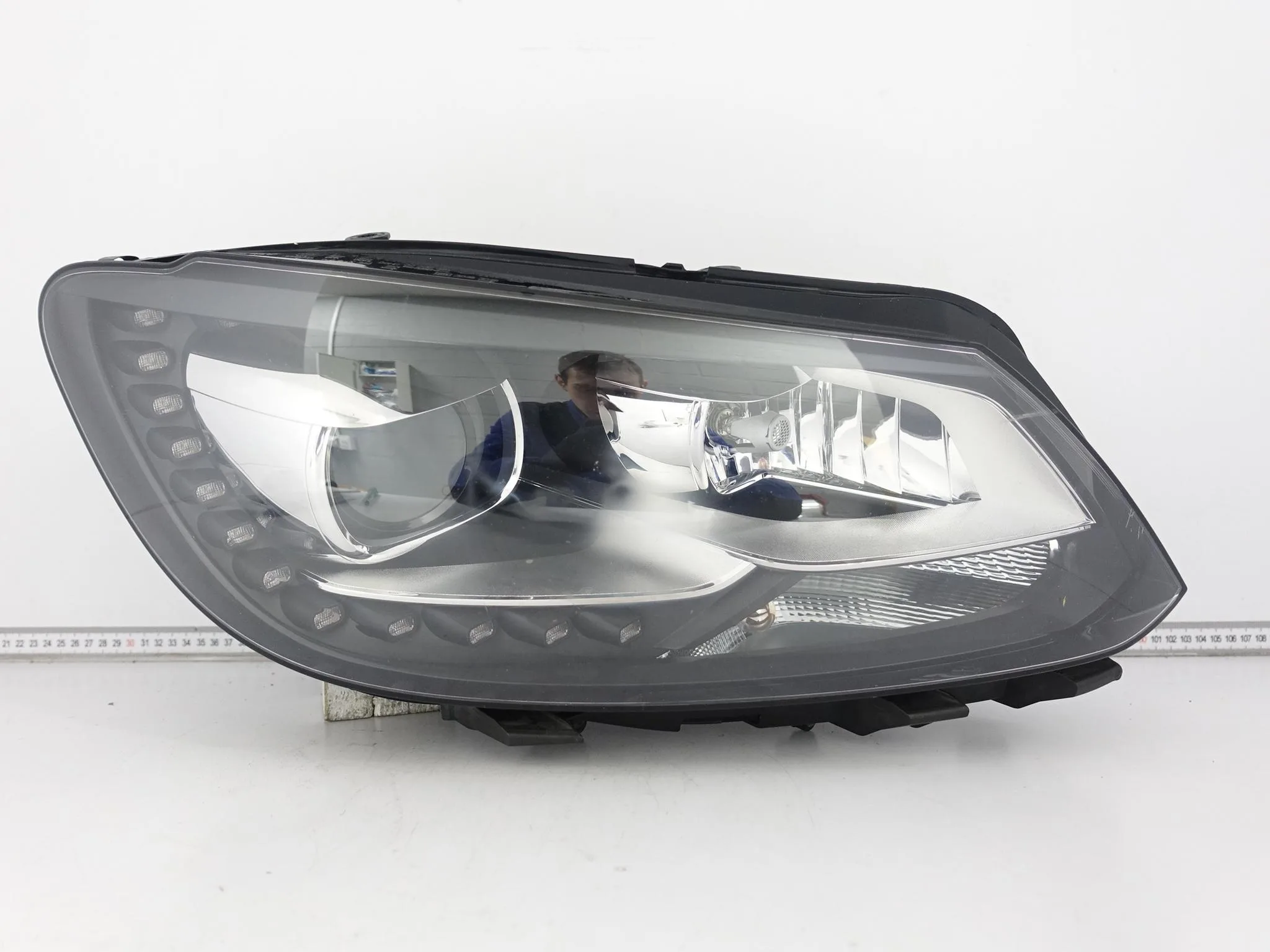 VW TOURAN 1T1 LIFT 10-15 LAMPA XENON + LED PRAWA PRZÓD EUROPA 4b7f853b84c5a21a91febab77f856bc9