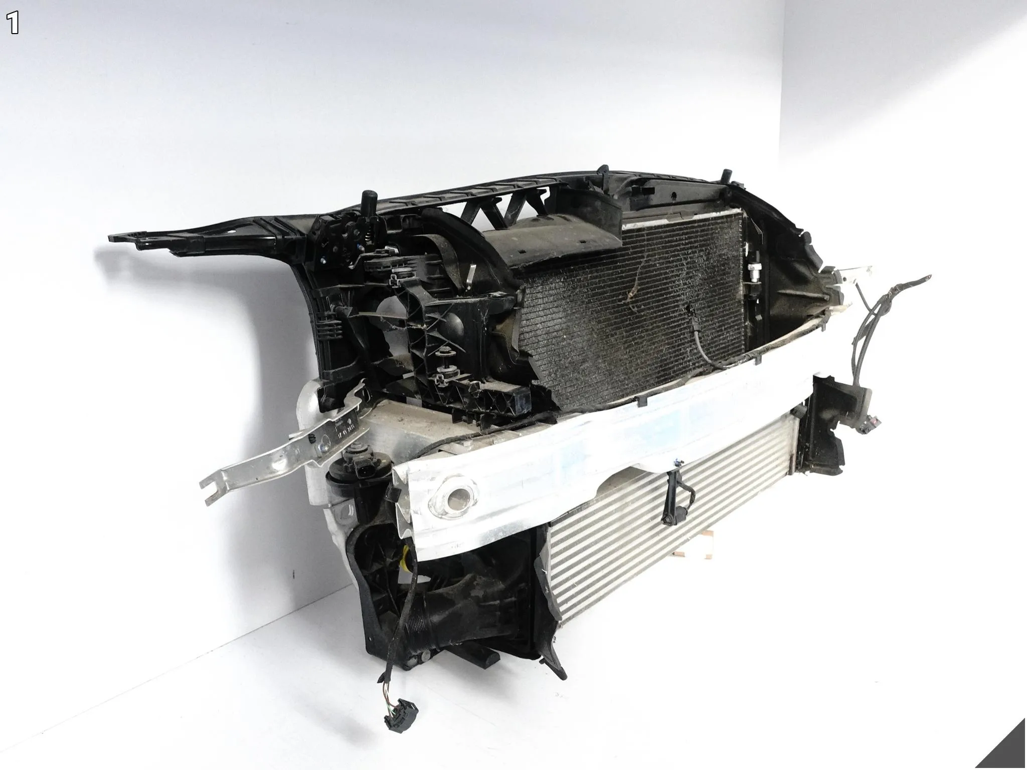 AUDI A7 4G8 A6 4G0 C7 10-18 WZMOCNIENIE PAS CHŁODNICE WENTYLATOR 3.0 TDI AUDI A7 4G8 A6 4G0 C7 10-18 WZMOCNIENIE PAS CHŁODNICE WENTYLATOR 3.0 TDI - obrazek 2