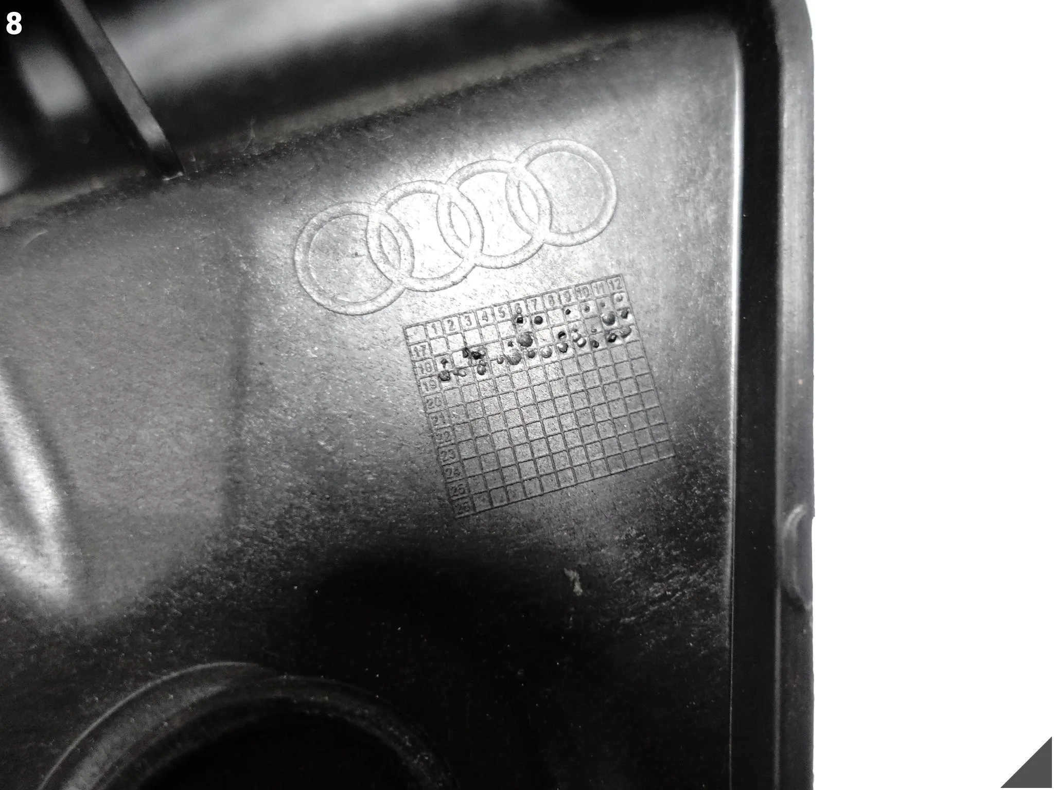 AUDI Q3 83A F3 18-25 ŚLIZG MOCOWANIE WSPORNIK ZDERZAK TYŁ PRAWY 83A807454A 0c9f1c54bd76d293ae175be4dd6ff6b7