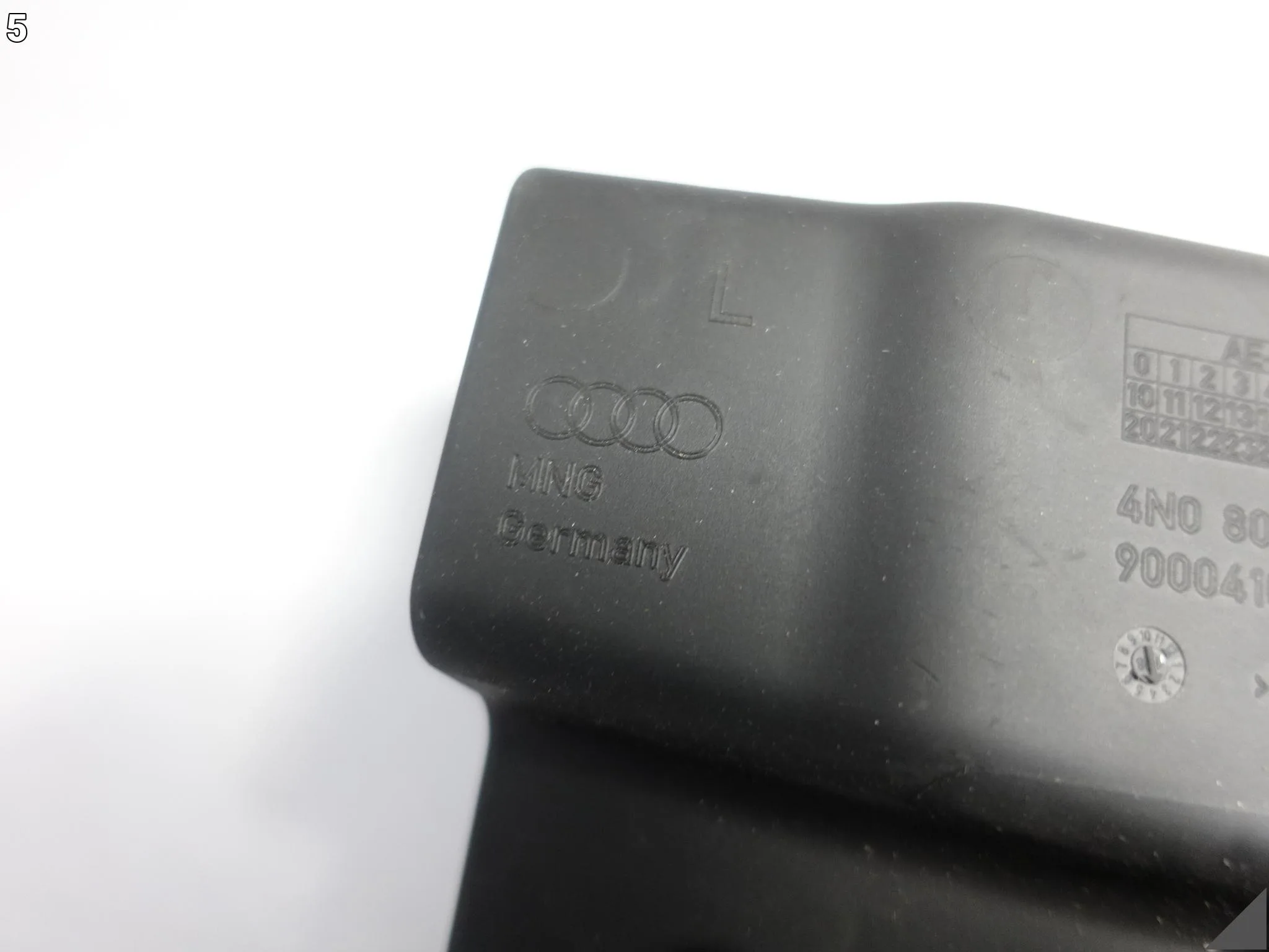 AUDI A8 4N0 D5 17-21 KIEROWNICA WLOT KANAŁ POWIETRZA LEWY PRZÓD 4N0807157 AUDI A8 4N0 D5 17-21 KIEROWNICA WLOT KANAŁ POWIETRZA LEWY PRZÓD 4N0807157 - obrazek 6