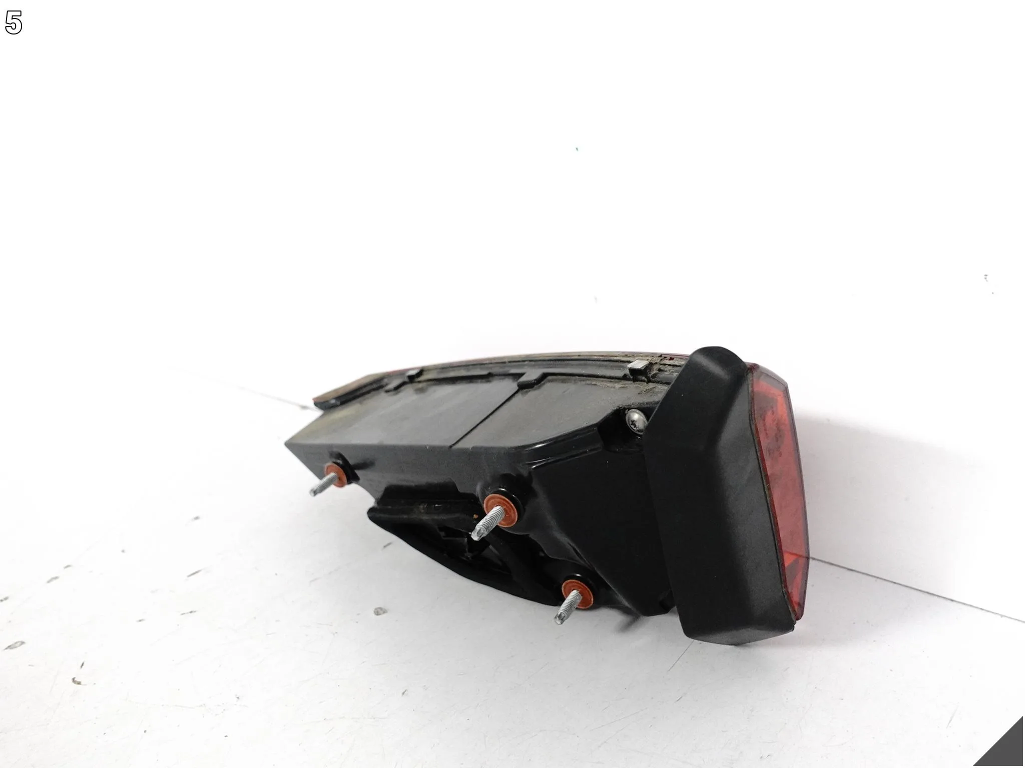 AUDI Q3 83A F3 18-25 LAMPA LED W KLAPĘ BAGAŻNIKA LEWA TYŁ EUROPA 24KM fded712b9791f196afe30f6fd7388e92