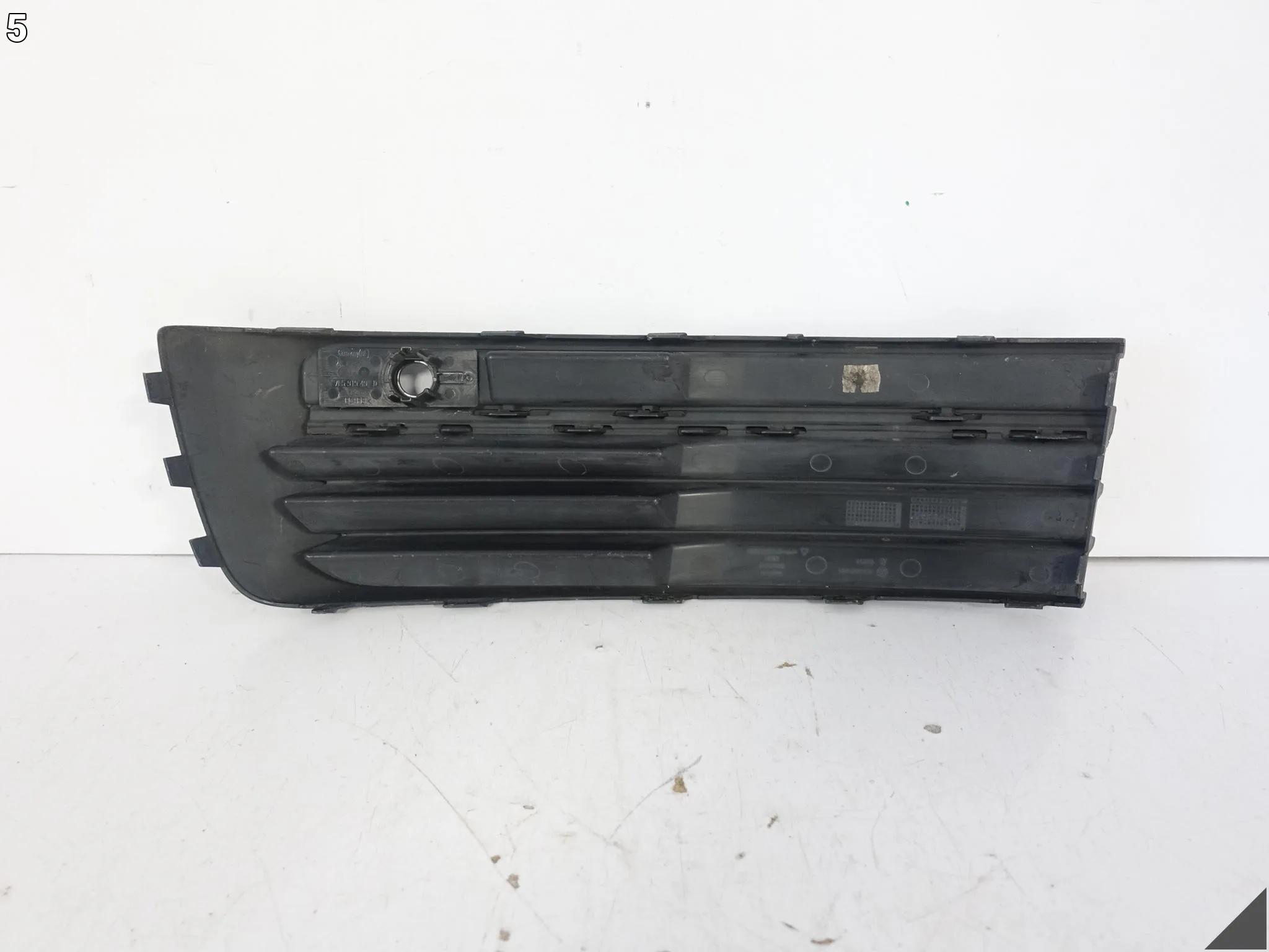 VW TRANSPORTER T6 15-19 KRATKA ATRAPA ZAŚLEPKA WLOT W ZDERZAK PRZÓD PRAWY 71acaa81272a744c1cdd3c4c370240a8