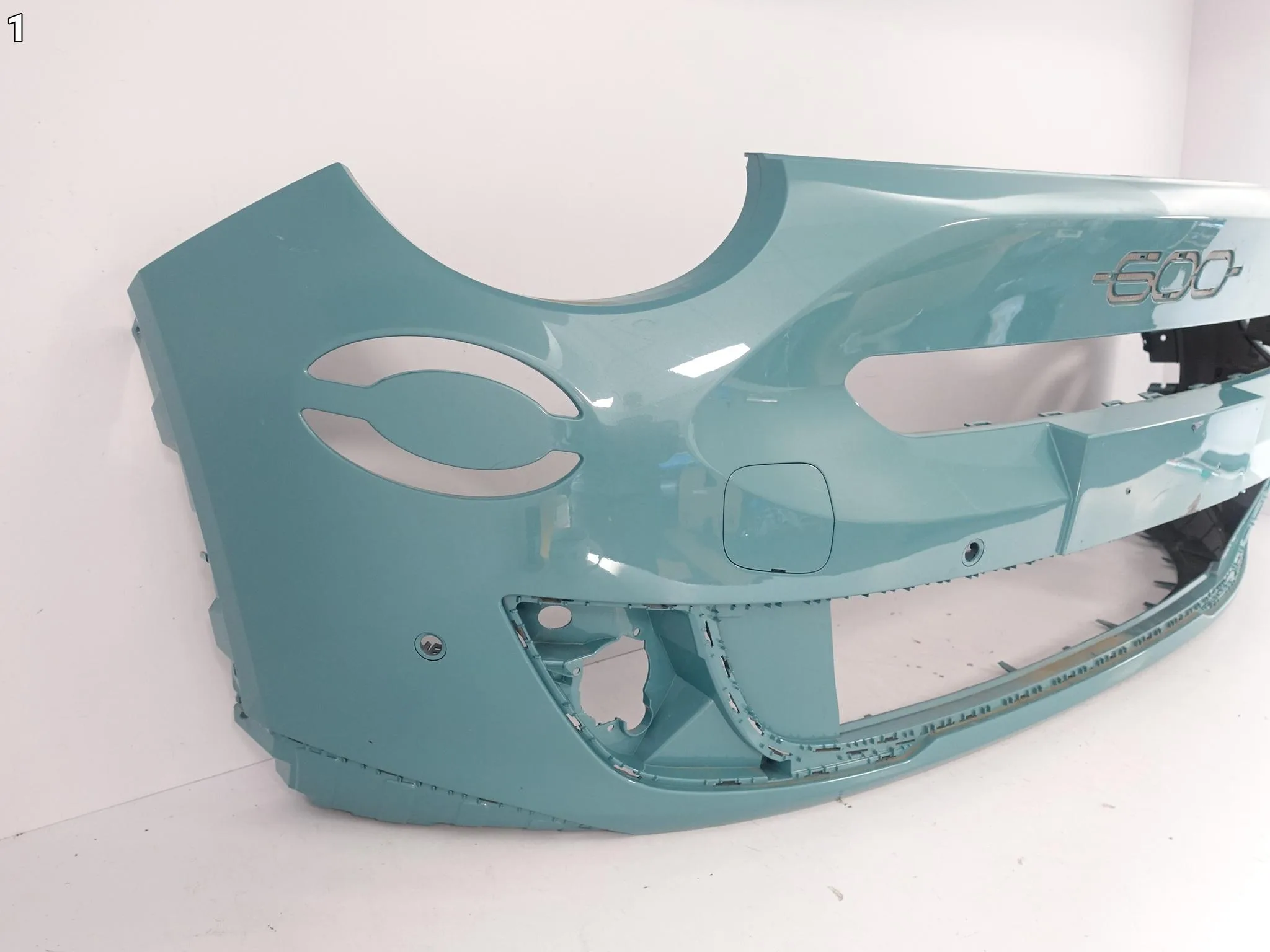 FIAT 600 600E 23- ZDERZAK BUMPER PRZÓD (PDC) 31e777d131d3611d988d719decbc9b5f