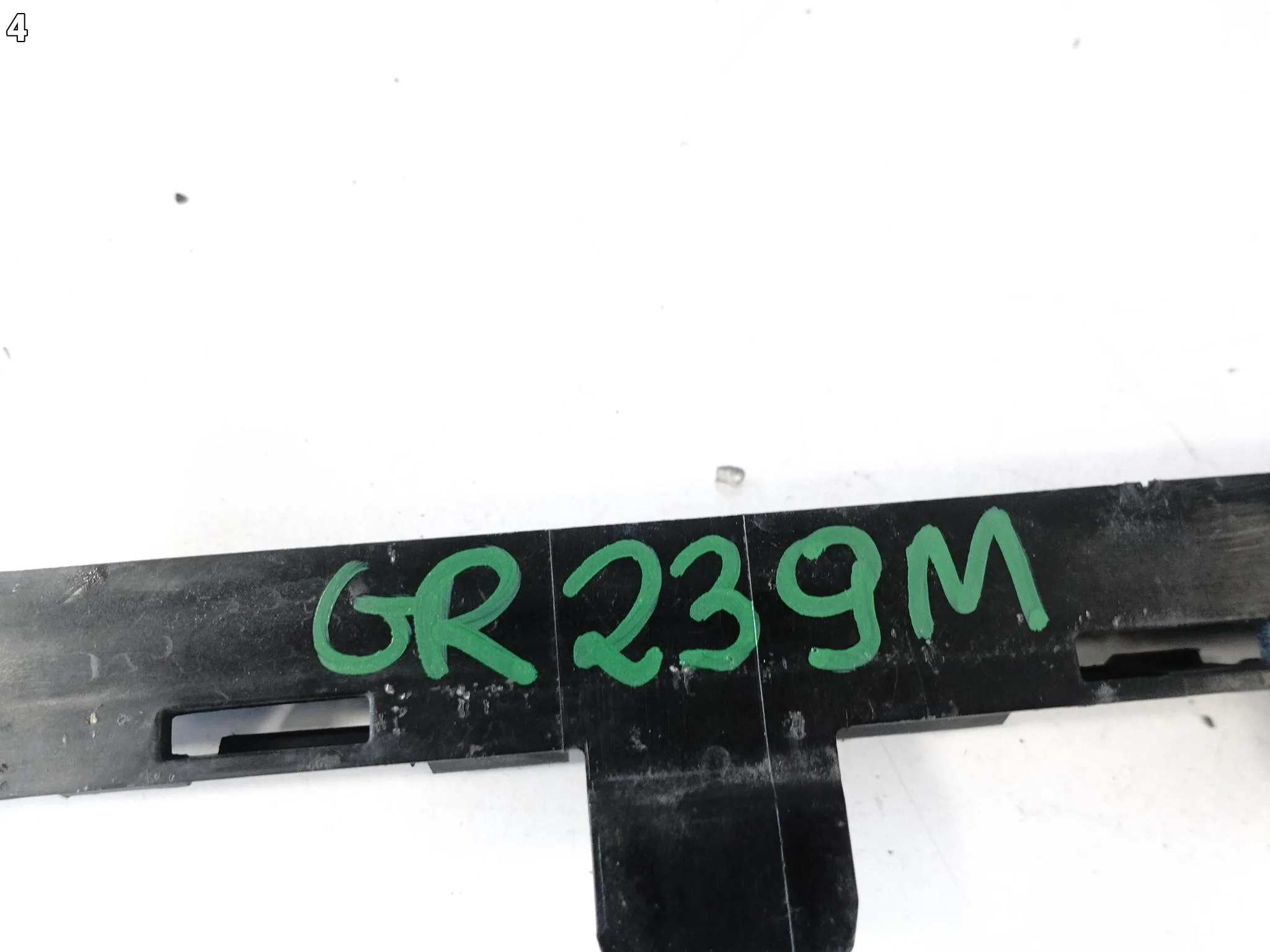 PORSCHE 911 992 19- RAMKA MOCOWANIE CHŁODNICY KLIMATYZACJI R=L cc688a88e5c9c61811a93d7eb4359c2c