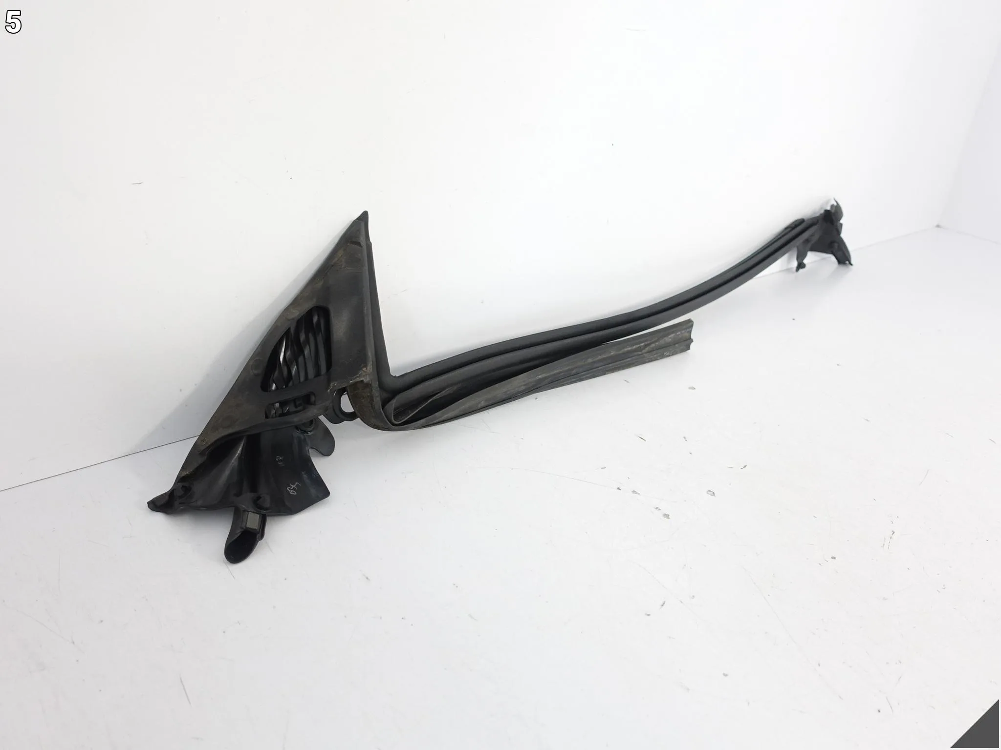 AUDI A7 S7 RS7 4G8 C7 10-18 USZCZELKA OTWORU OKIENNEGO DRZWI LEWA PRZÓD 427f383ae88c6fe6060e240293a4e3d4