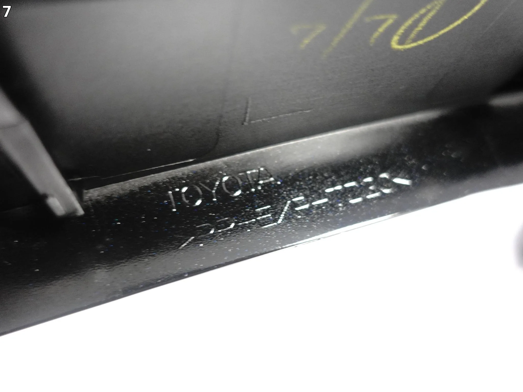 TOYOTA RAV4 V 5 19- LISTWA OSŁONA NA BŁOTNIK TYŁ PRAWA 75605-42200-C0 TOYOTA RAV4 V 5 19- LISTWA OSŁONA NA BŁOTNIK TYŁ PRAWA 75605-42200-C0 - obrazek 8