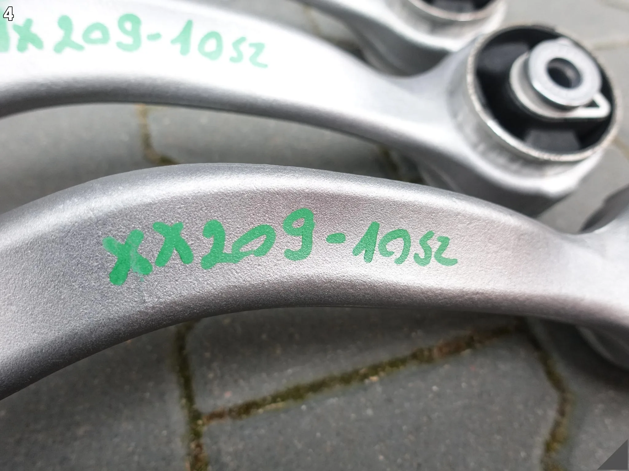 BMW IX I20 M60 X5 G05 X6 G06 WAHACZ ROZPRĘŻNY PRZÓD PRAWY ORYGINALNY d9776b641cb54a8a6919429d349b7ab1