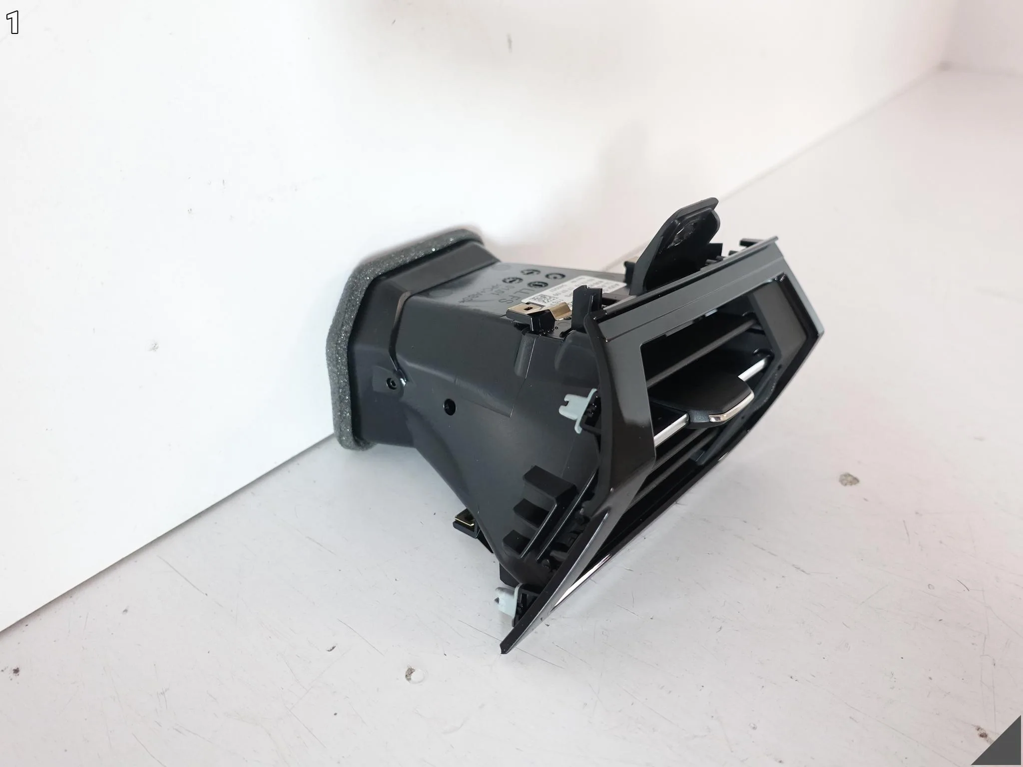 AUDI Q3 83A 83B F3 18-25 KRATKA NAWIEWU DESKA ROZDZIELCZA LEWA EU 6PS 32353becee1e015d5f8ca47ffd91edc5