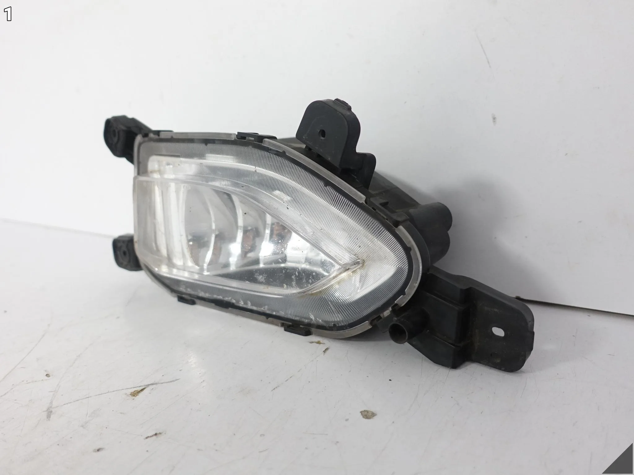 HYUNDAI KONA I 17-20 HALOGEN LED DRL PRZECIWMGIELNY W ZDERZAK PRZÓD LEWY c8aaf18a2beb38259bfc142a765daecf