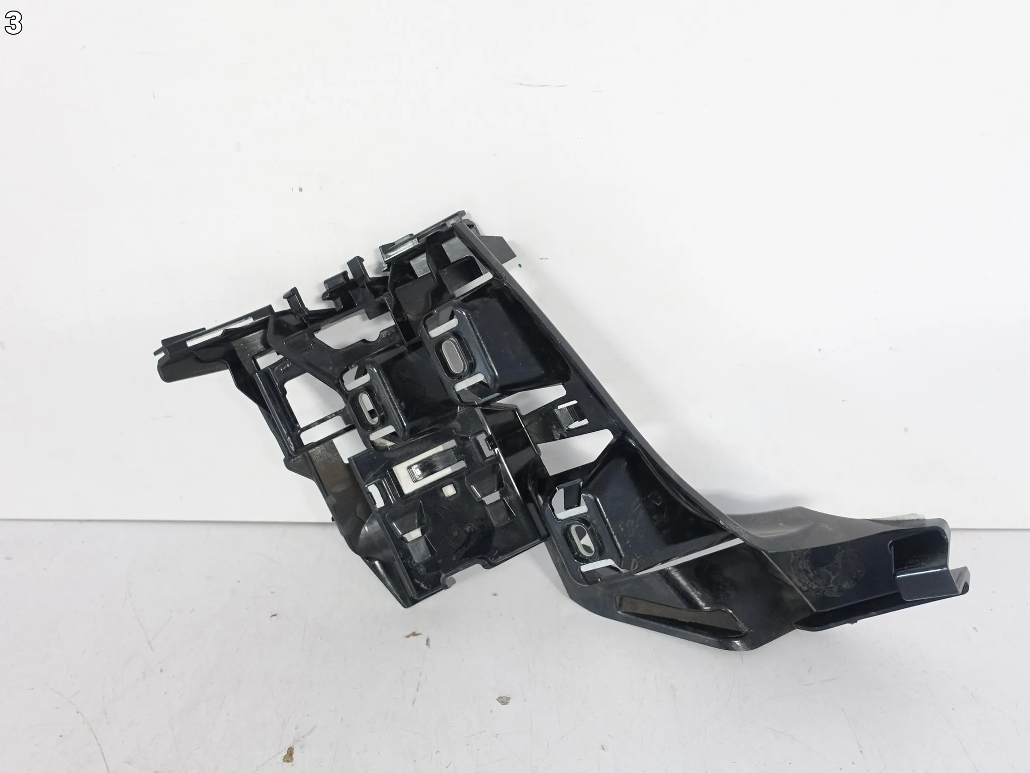 MERCEDES GLE W167 BASIC LIFT 19- ŚLIZG MOCOWANIE W ZDERZAK TYŁ PRAWY 1909fe7126eae0711e3a7fbe01c1a09b