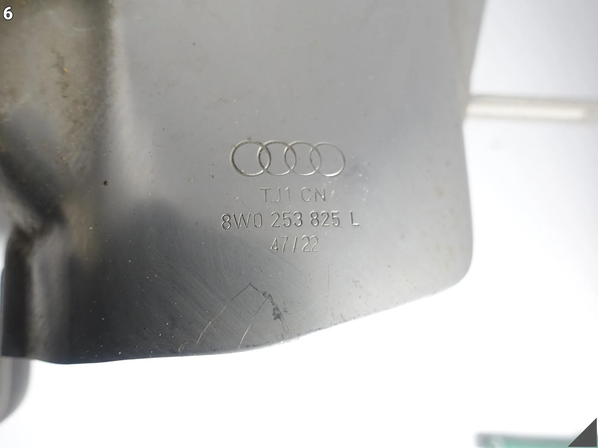 AUDI A4 8W0 LIFT A5 8W6 B9 19-24 KOŃCÓWKA WYDECHU LEWA 8W0253825L 80a180246eba38c59ce0ac833fbacbbb
