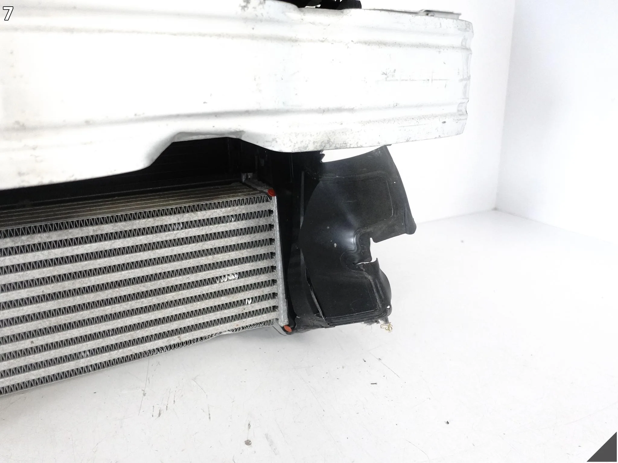AUDI A7 4G8 A6 4G0 C7 10-18 WZMOCNIENIE PAS CHŁODNICE WENTYLATOR 2.0 TFSI dfa4c34233478cb8c103fd907a69ce6c