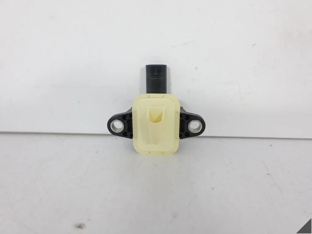 AUDI A7 S7 RS7 4G8 A8 S8 4H0 SKODA VW CZUJNIK UDERZENIOWY DRZWI PRZÓD L = R 03dc8895bc17fa83e4e62c6b157b7f96