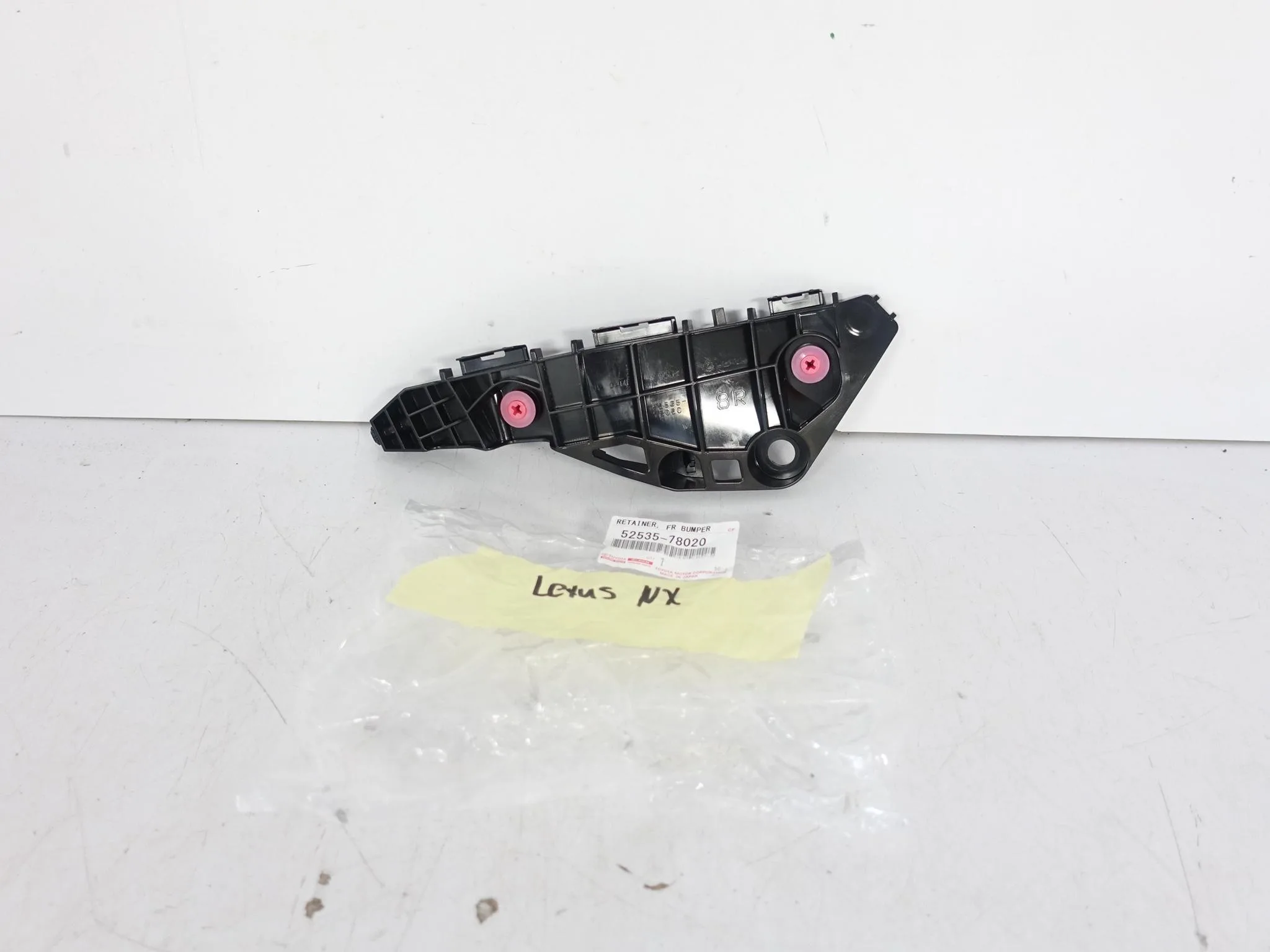 LEXUS NX II 2 21- ŚLIZG MOCOWANIE W ZDERZAK PRZÓD PRAWY ORG 52535-78020 30f9b645684bc49c6a0e883ab7abdc98