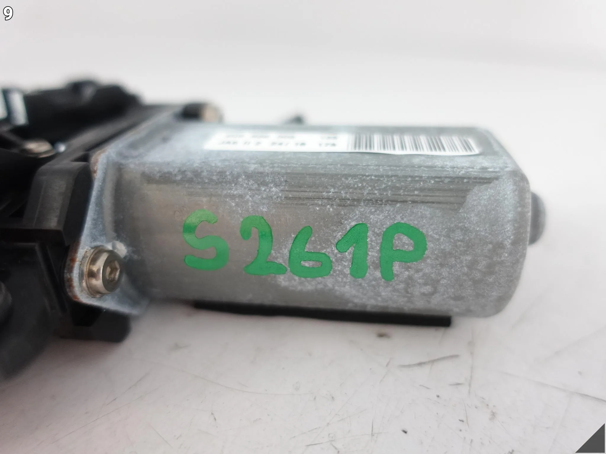 AUDI A7 S7 RS7 4G8 C7 10-18 SILNICZEK DOCIĄGU DRZWI LEWY TYŁ 4G8839003 d0c2301924edcce85d05d682c7a7b13d