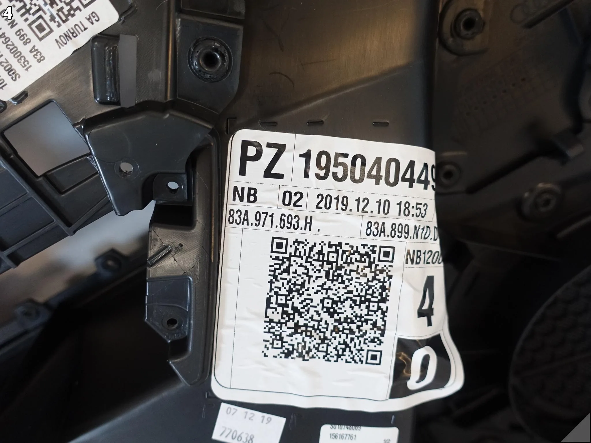 AUDI Q3 83A F3 18-25 BOCZEK TAPICERKA NA DRZWI TYŁ PRAWY 38M 24KM 6b0a70161417b32967518046370031ab