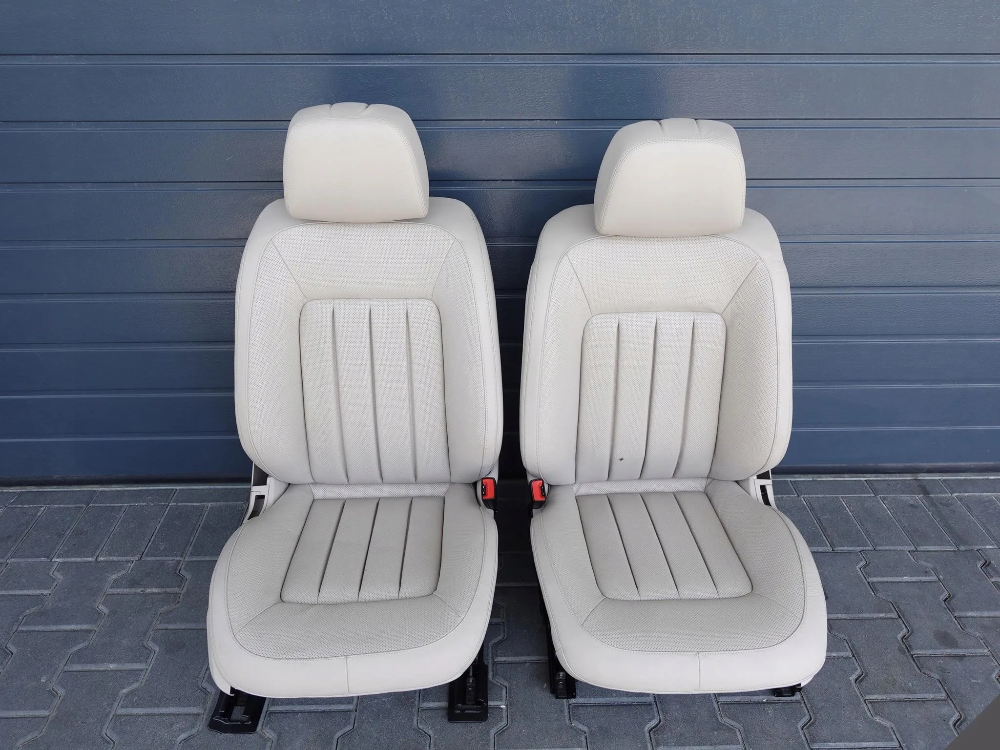 MERCEDES CLS C218 X218 FOTELE KANAPA WNĘTRZE SKÓRA 5c50c67a9f26a1b4f85c0618f47e2517